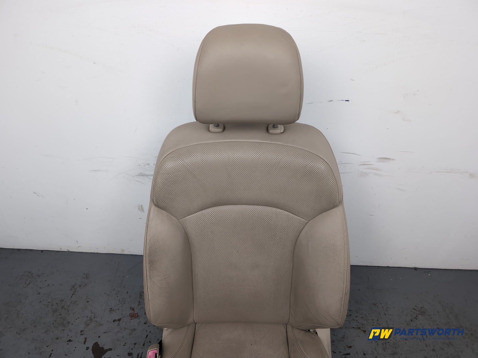 Seat Front RH 7
