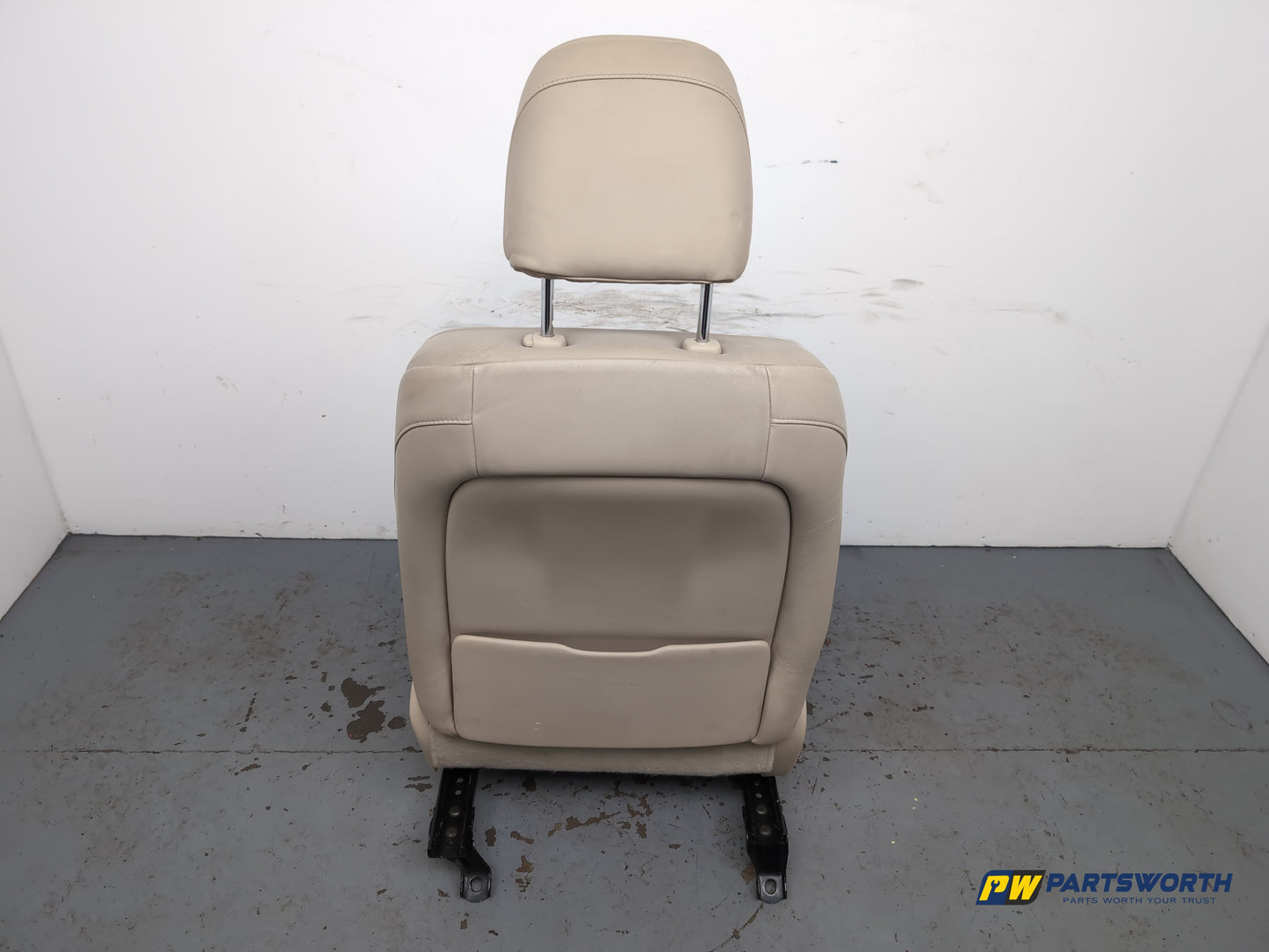 Seat Front LH 8