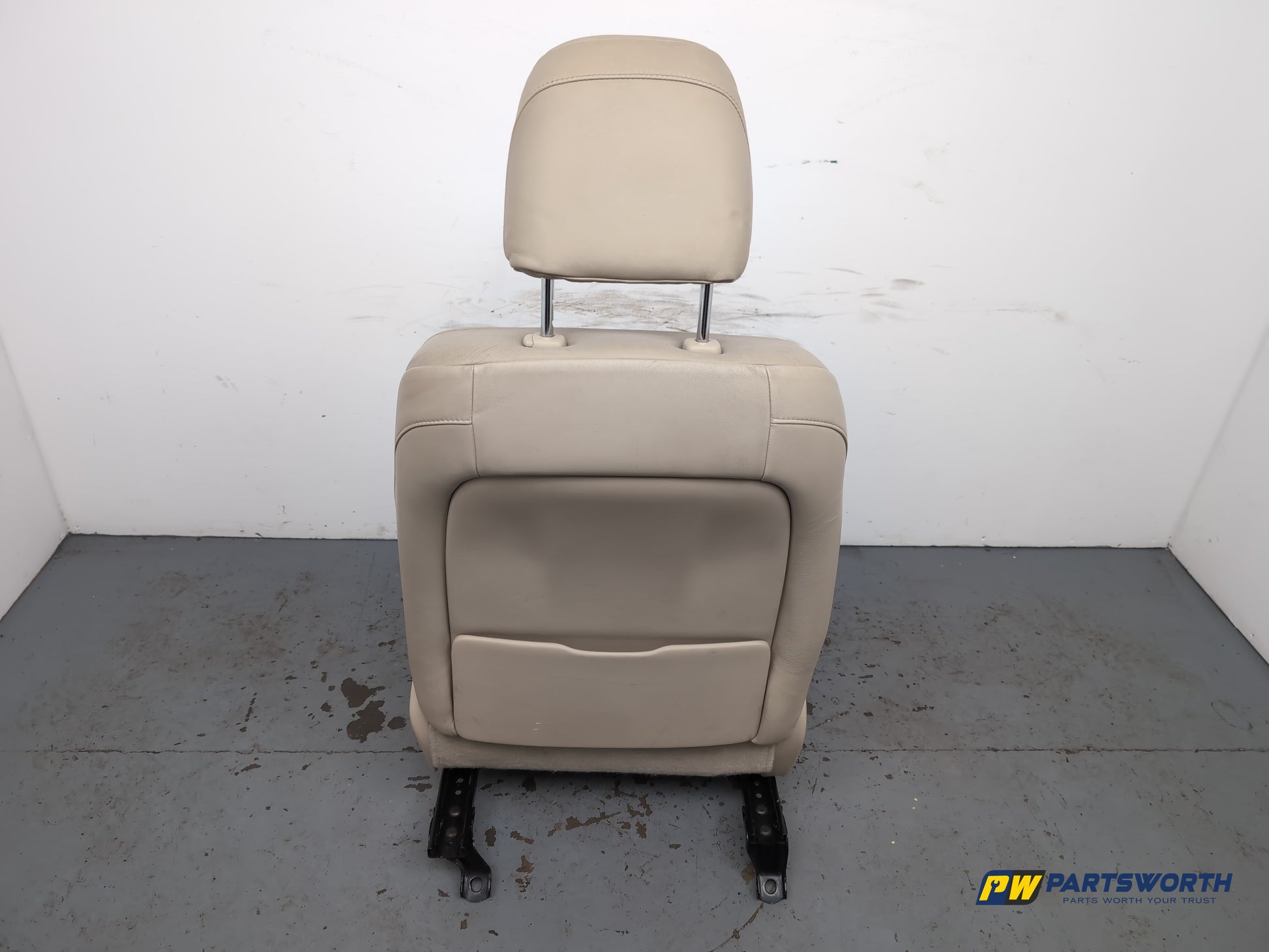 Seat Front LH 8