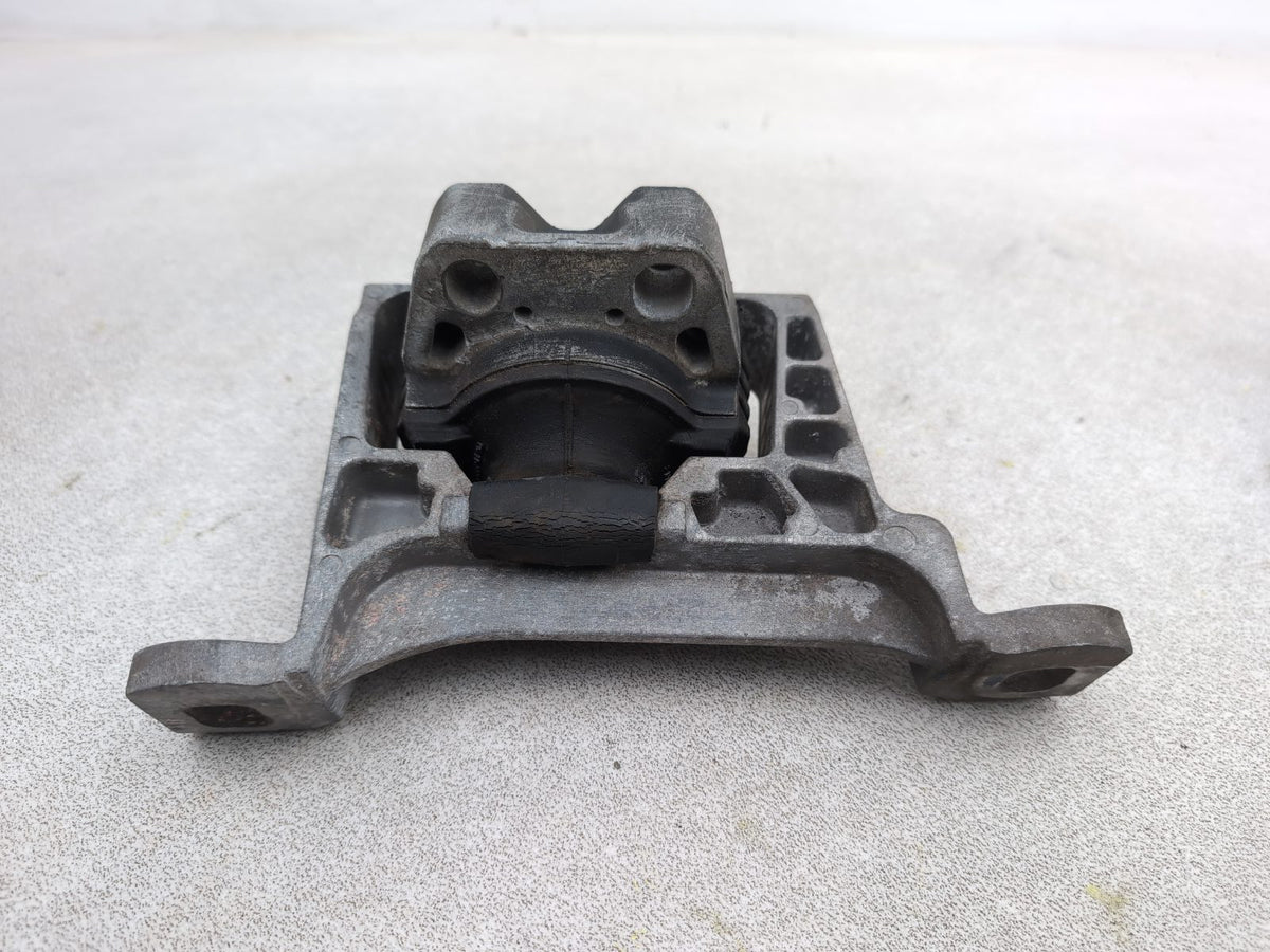 Set Of Engine Mounts LH + RH 7