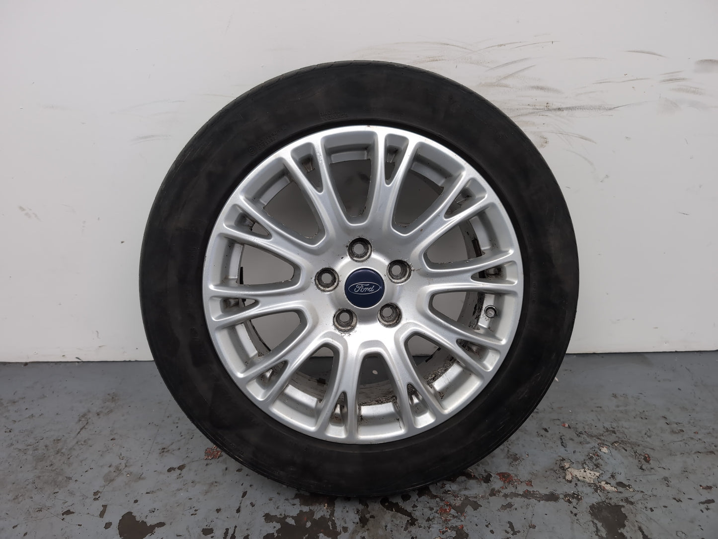 Ford Focus Zetec Tdci Wheel With Tyre 215/55 R16 7jx16h2x50