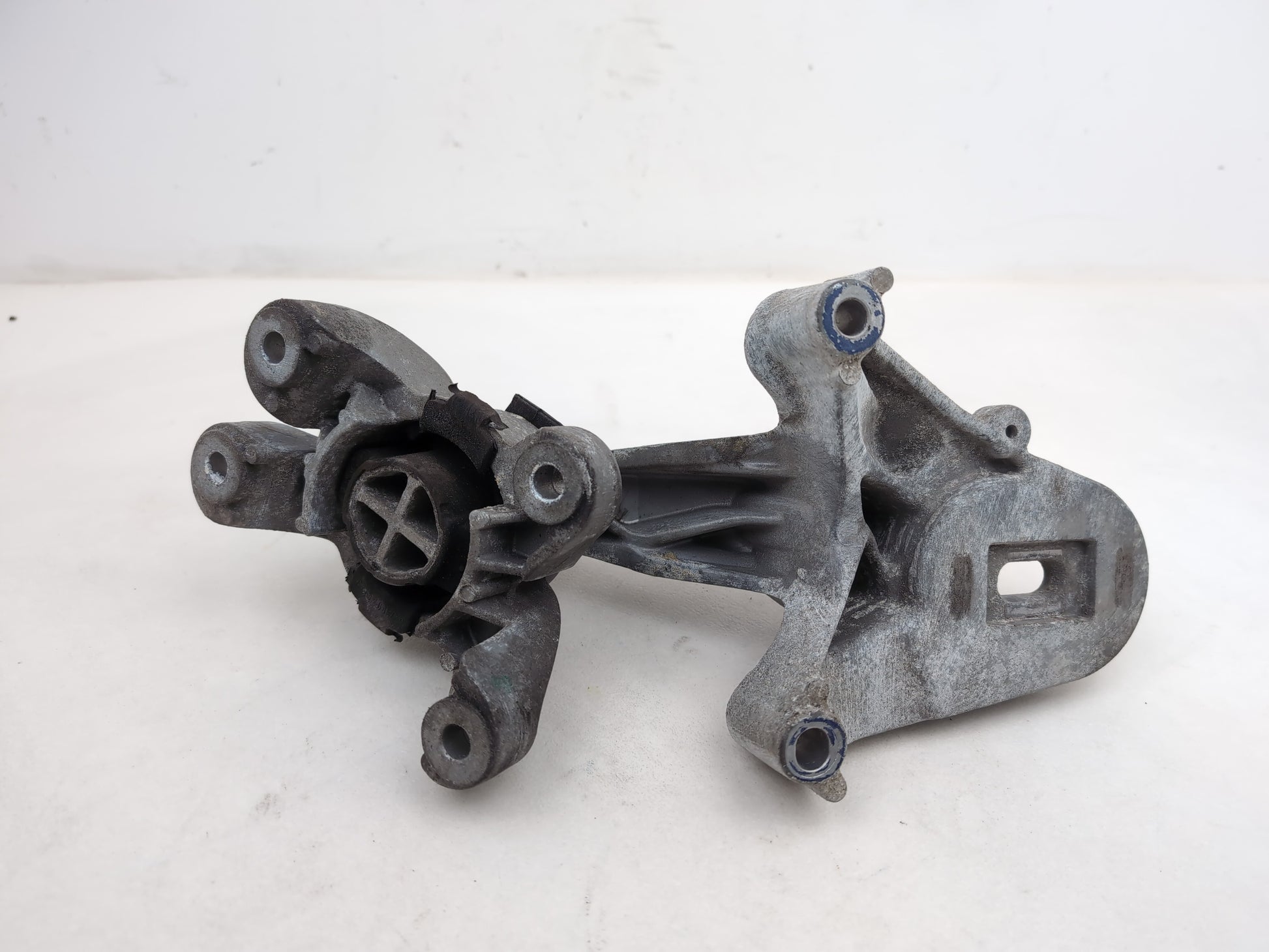 Engine Mounting Bracket Front 7
