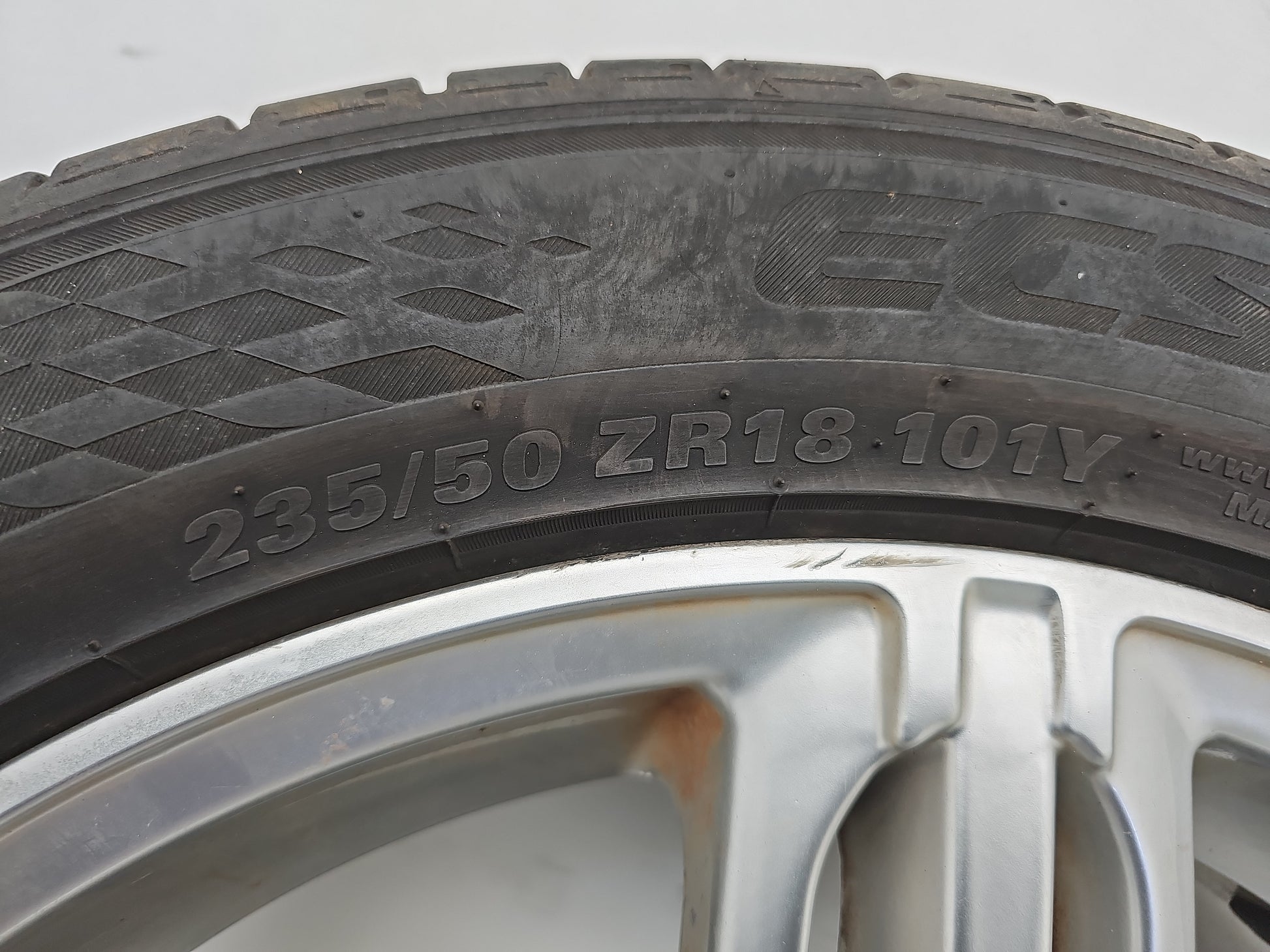 Volkswagen Tiguan Se 4motion Tsi Wheel With Tyre 235/50 R18 65718x8jj - photo 7
