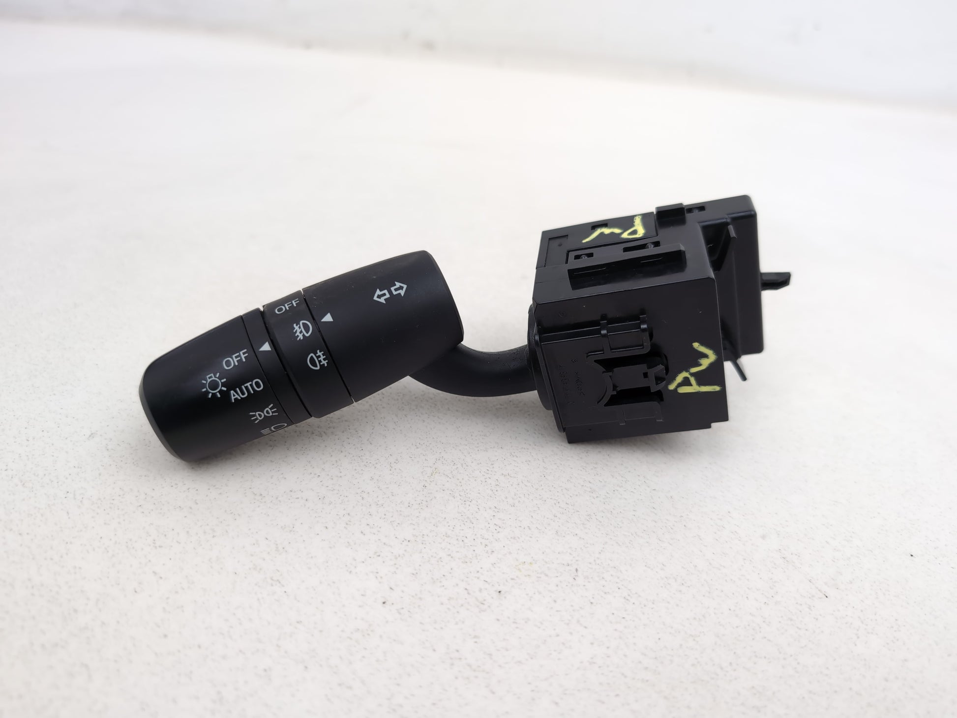 Wiper Stalk, Cruise Control, Gear Selector Stalk  1