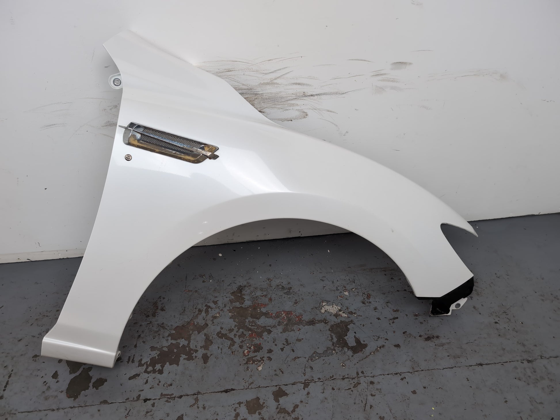 Wing Front RH 1