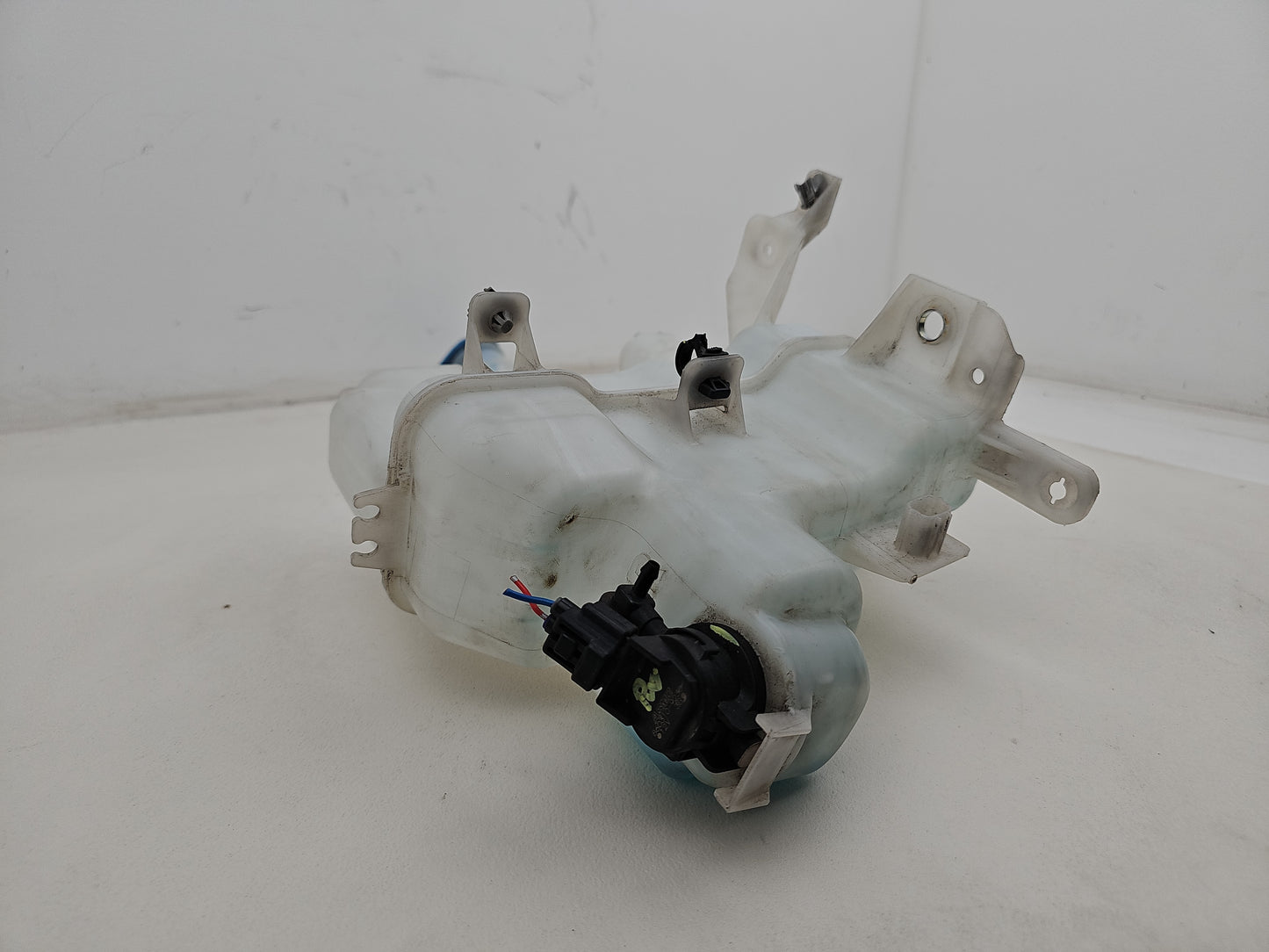 Washer Bottle Windscreen 7