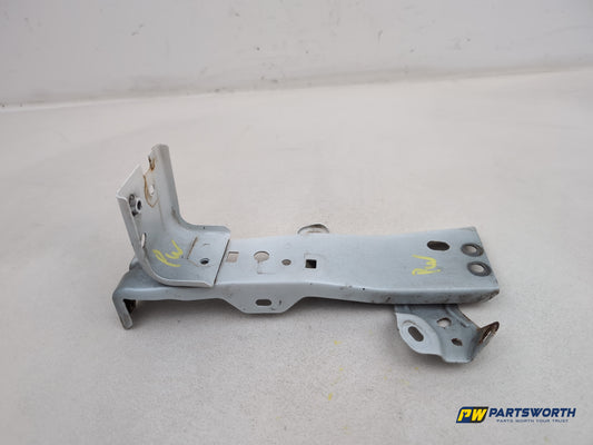 Mazda 6 Se-L Nav D Left Passenger Side Front Wing Bracket 2013-2015