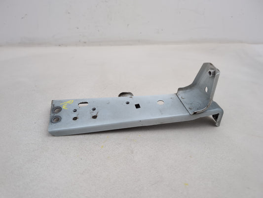 Mazda 6 Se-L Nav D Right Driver Side Front Wing Bracket 2013-2015