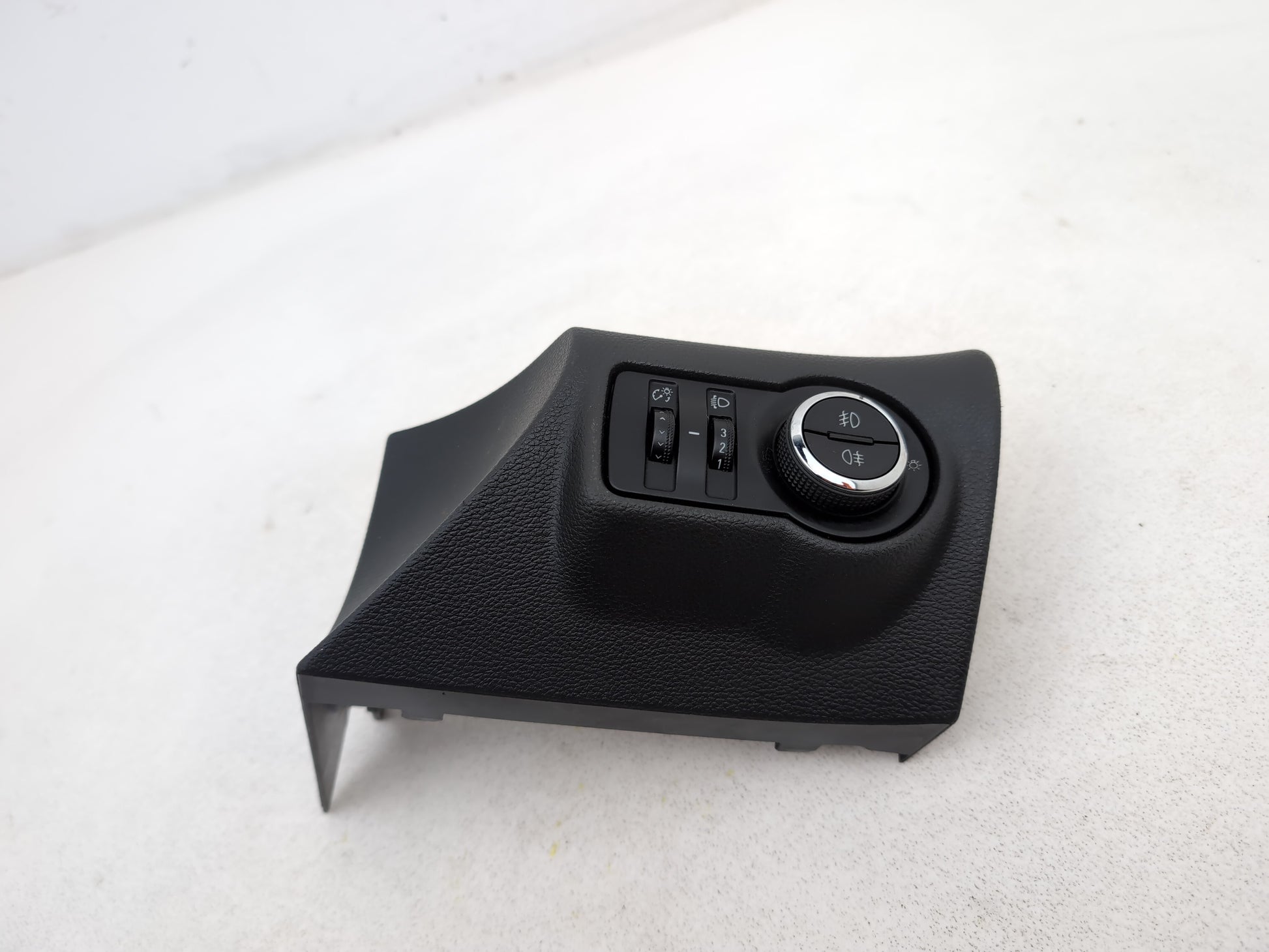 Switch Headlamp 1