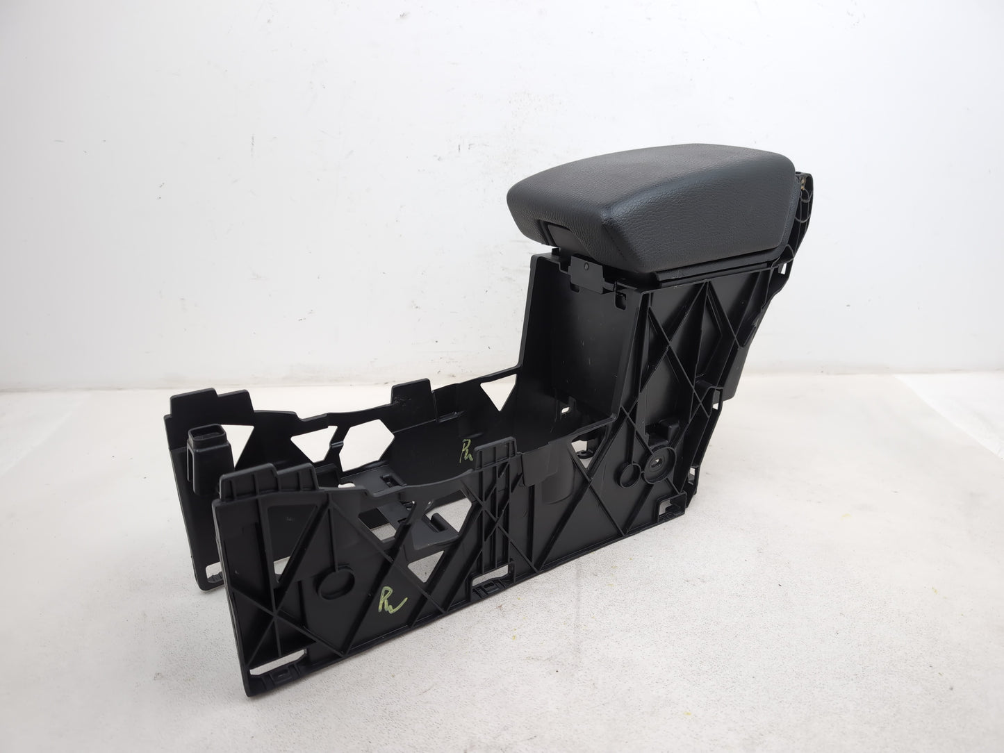 Centre Console Armrest 1