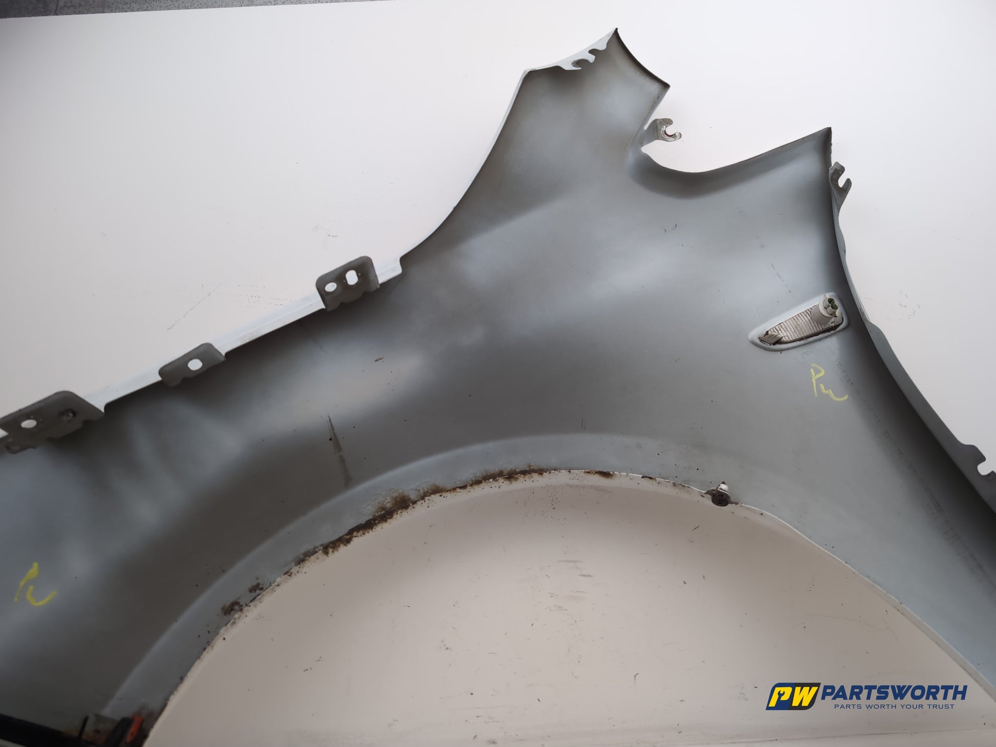 Wing Front RH 13