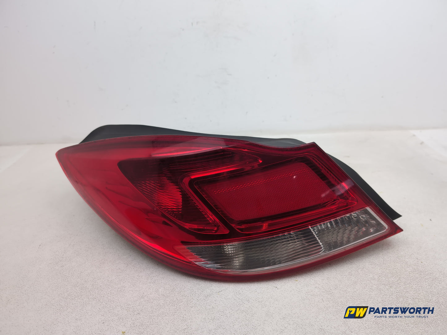 Vauxhall Insignia Sri Lamp Assembly Rear Lh Passenger Side 168348 2009-2013