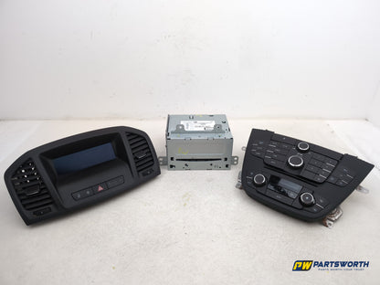 Radio - DAB/CD Player, Display screen + Facia  1