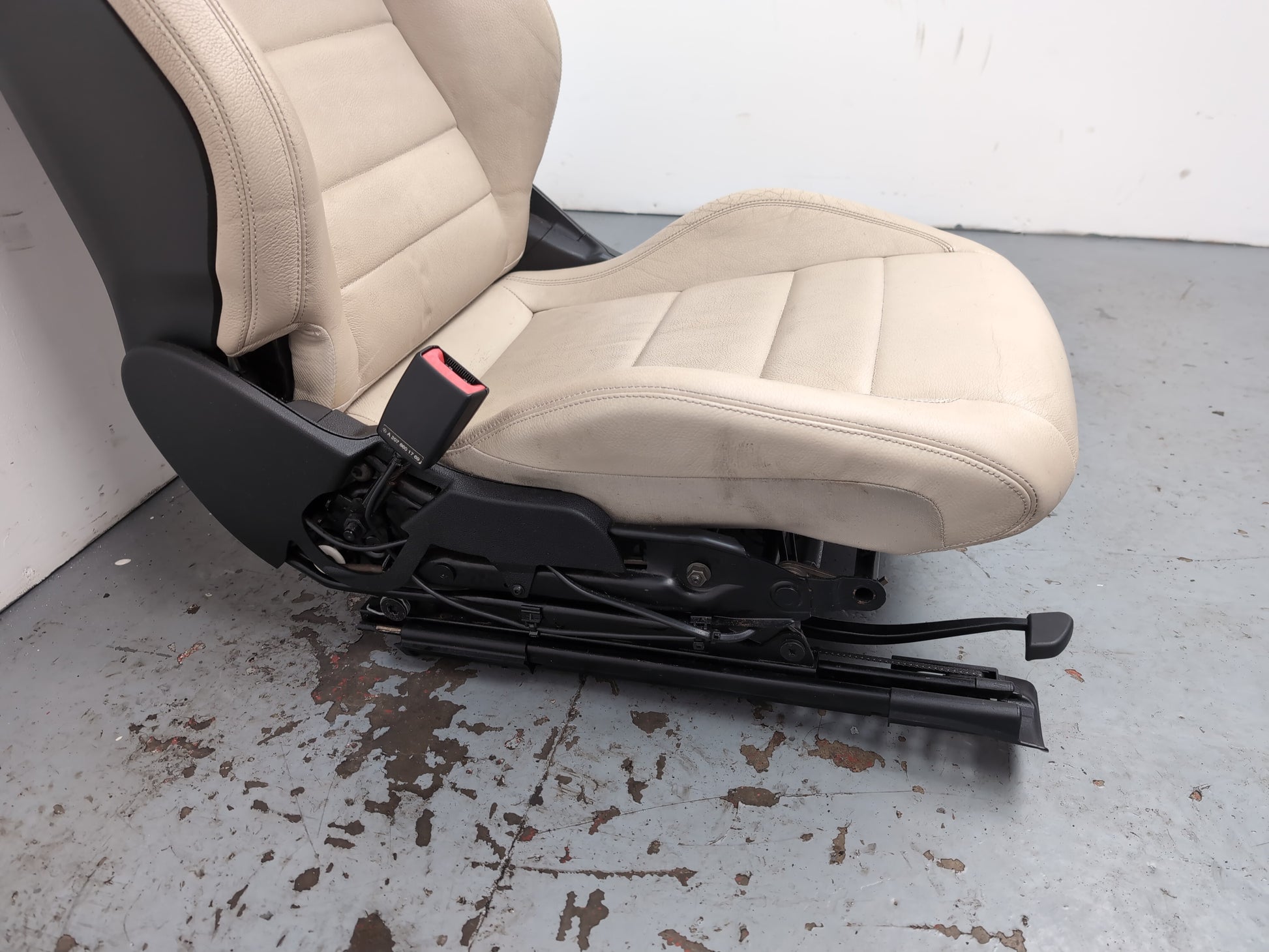 Mercedes-Benz C250 Amg Sport Ed125 Cdi Seat Front Lh Passenger Side 2007-2014 - photo 7