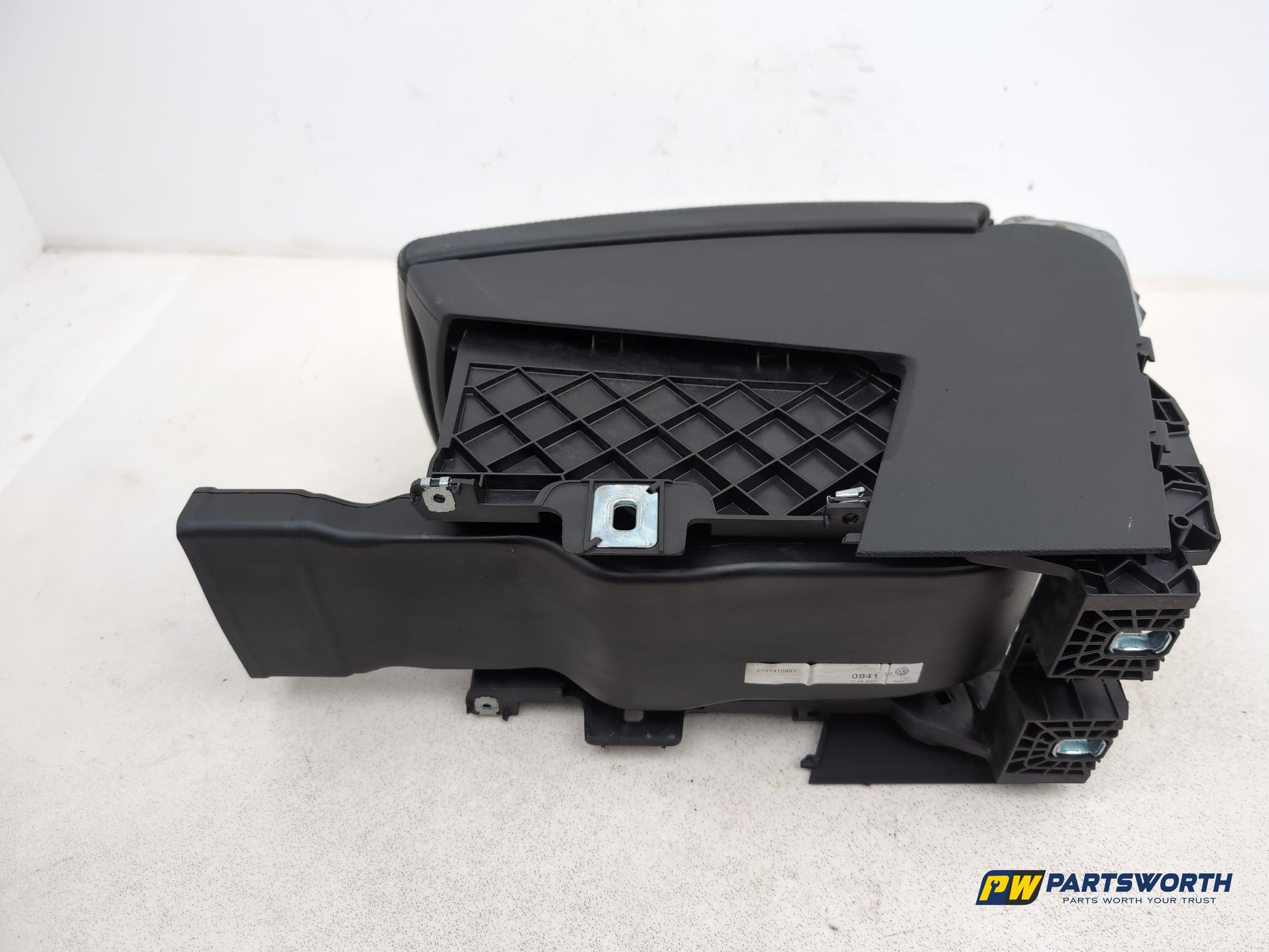 Centre Console Armrest 7