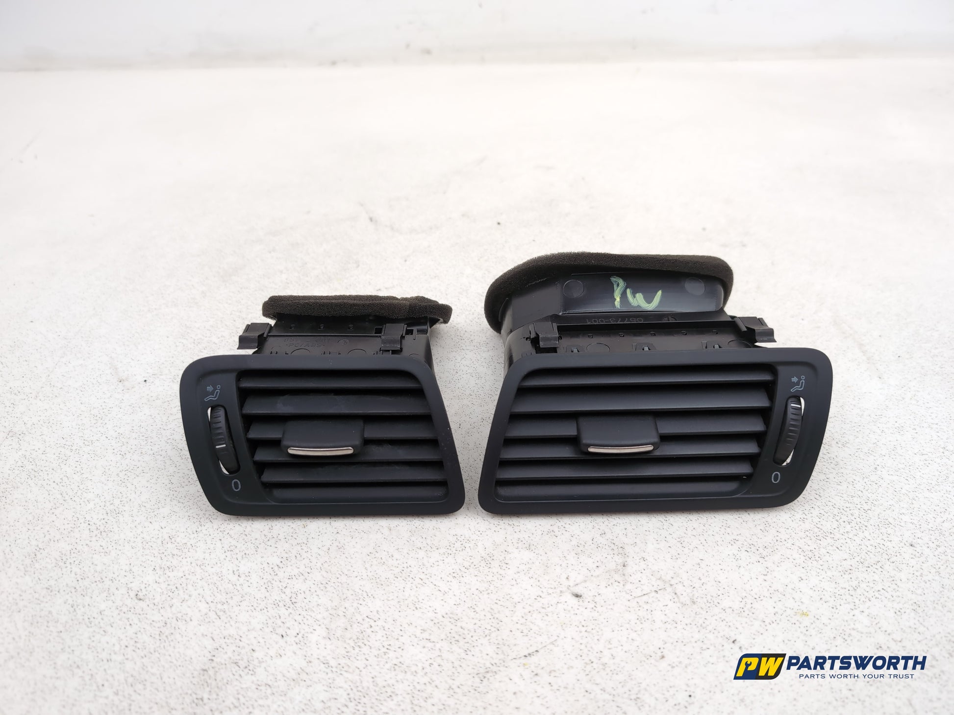 Dashboard Trim With Air Vent  1