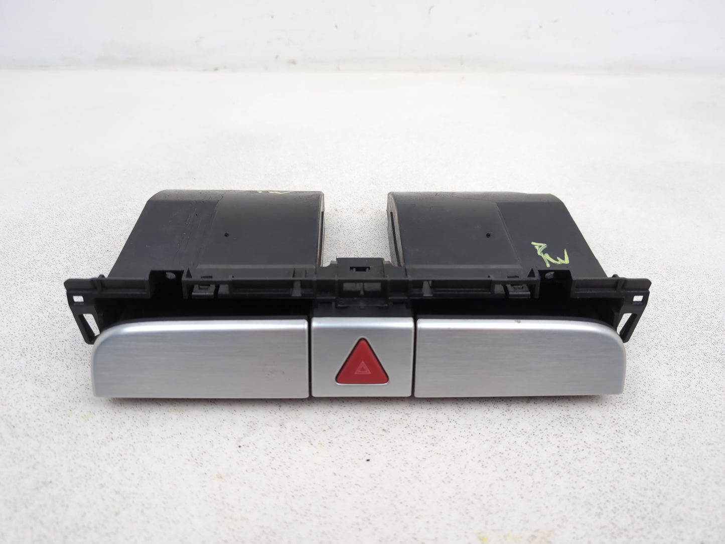 Centre Console Storage Tray 1