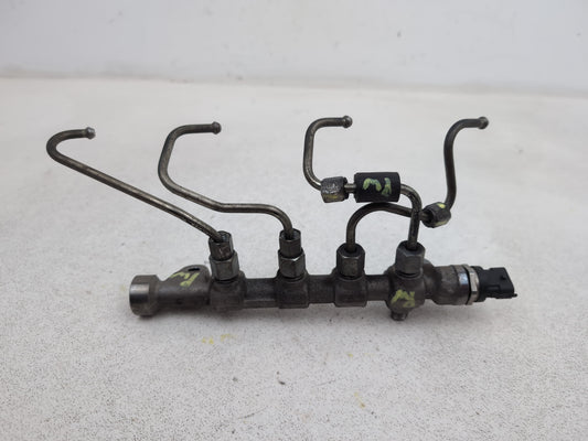 Vauxhall Astra Sri Cdti S/S Fuel Rail 2.0l Diesel 55576177 2010-2015