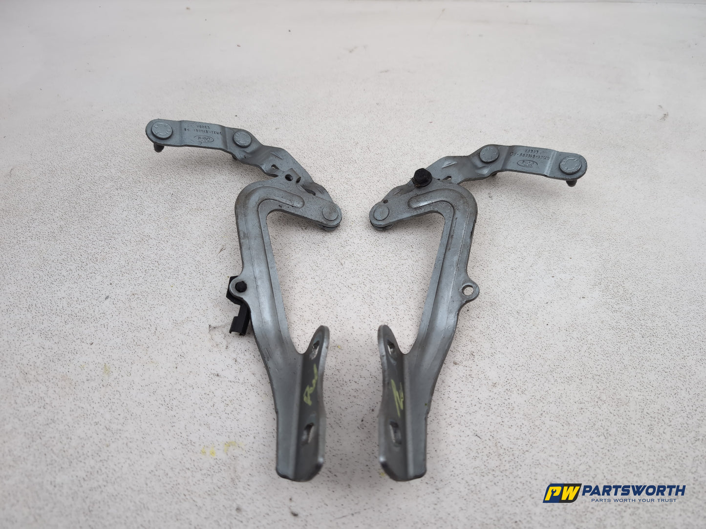 Bonnet Hinges 1