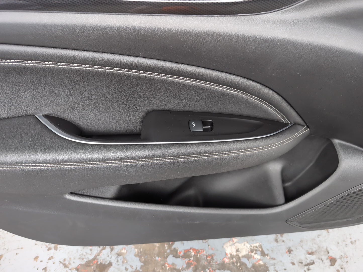 Door Front LH 12