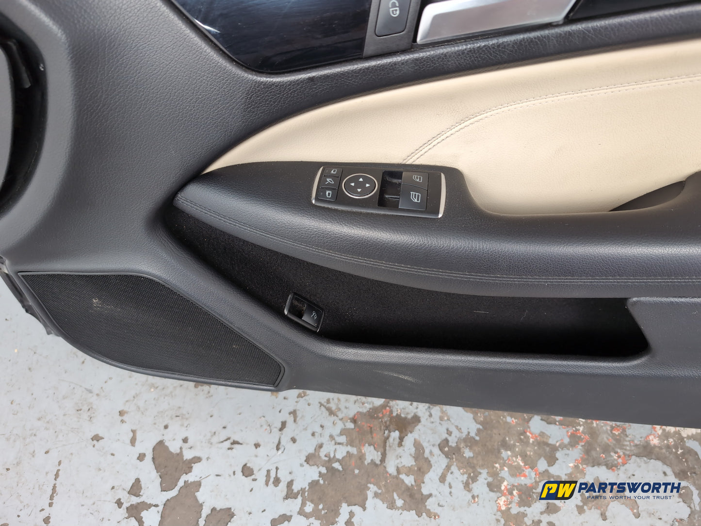 Door Front RH 13