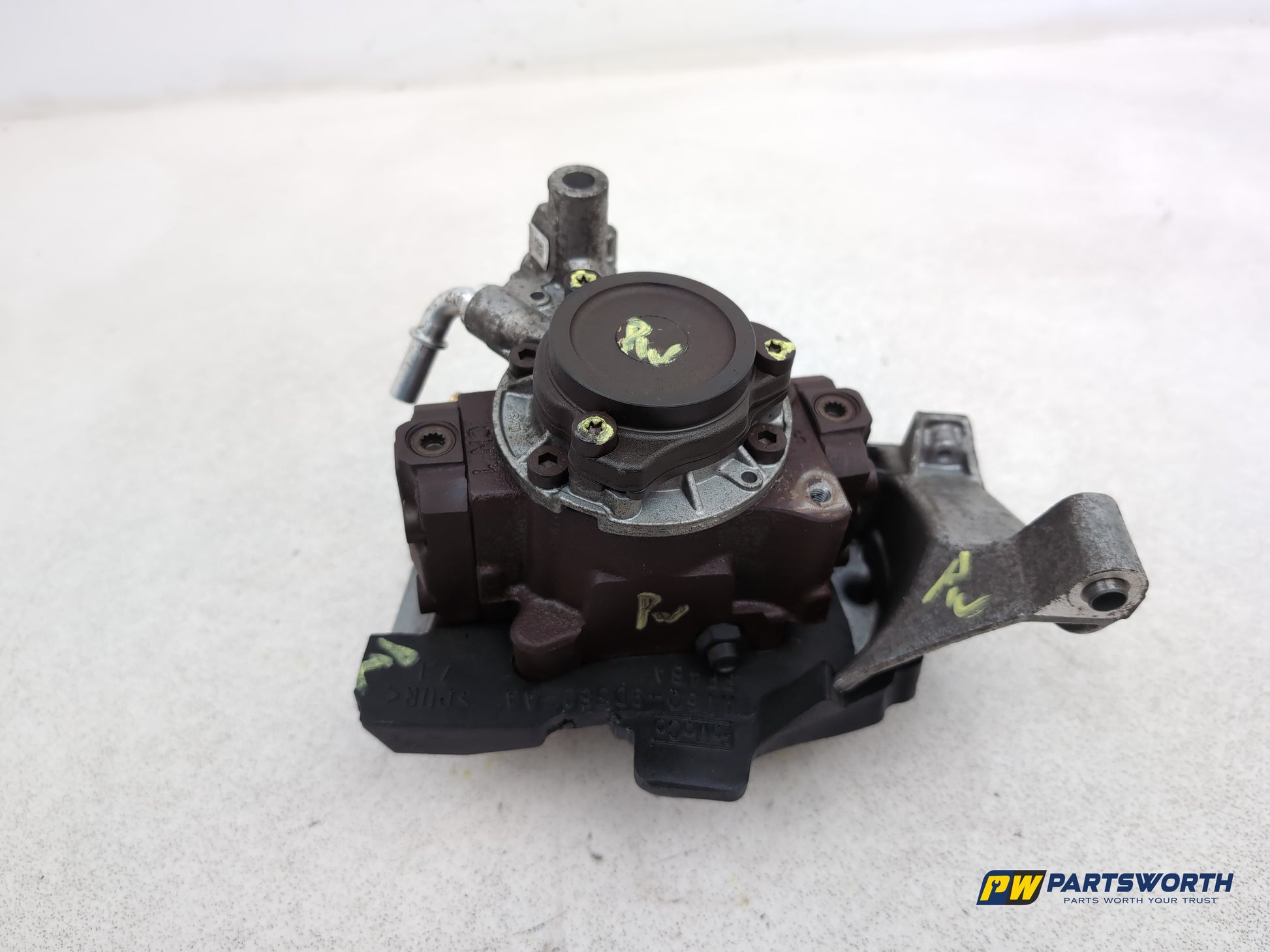 High pressure fuel pump 1