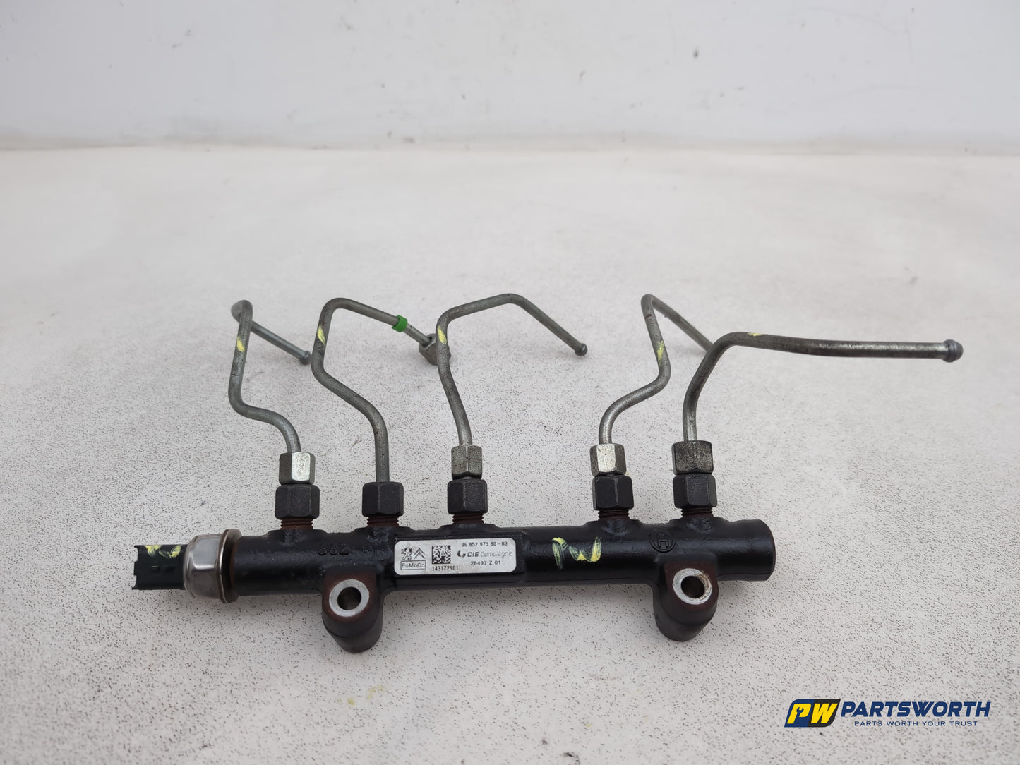 Fuel Rail 1
