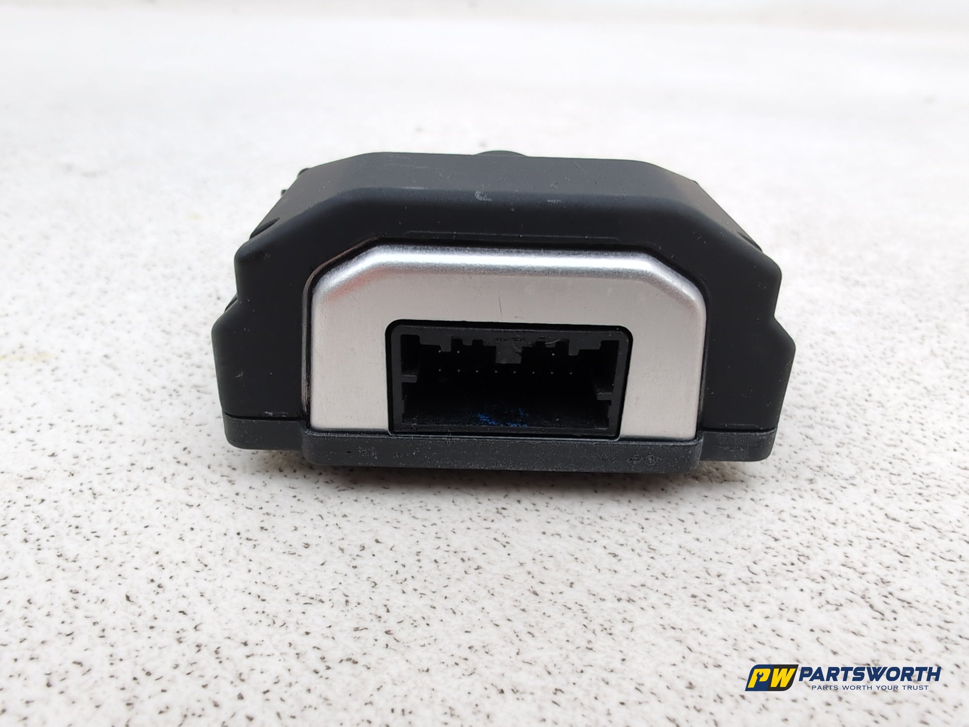 Camera Front 7