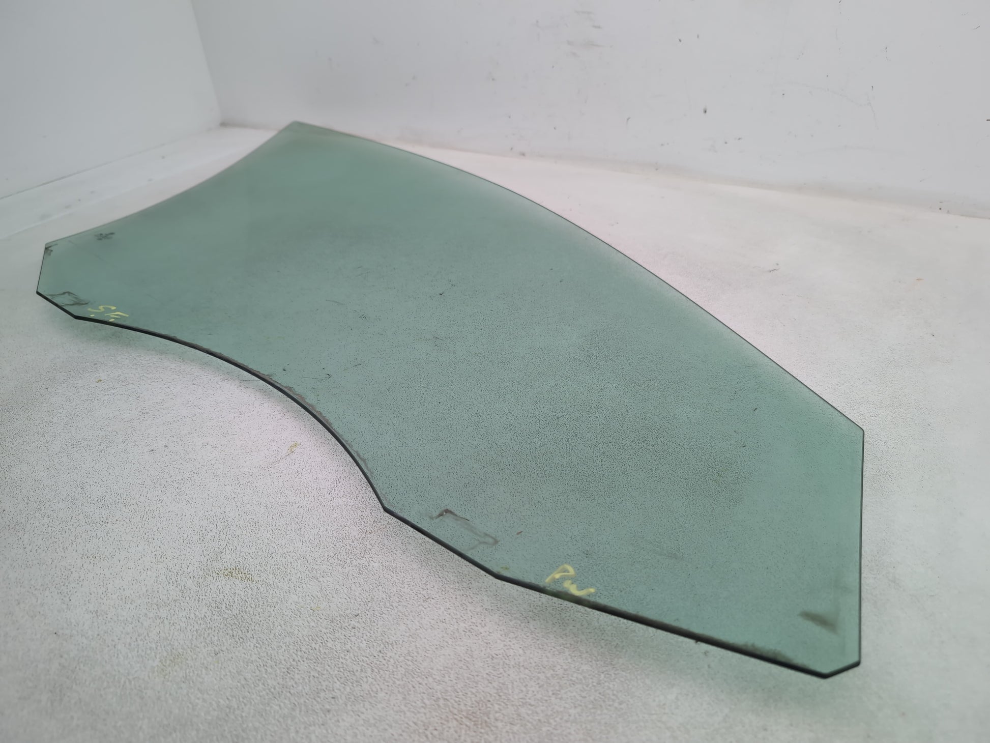 Door Glass Front LH 7