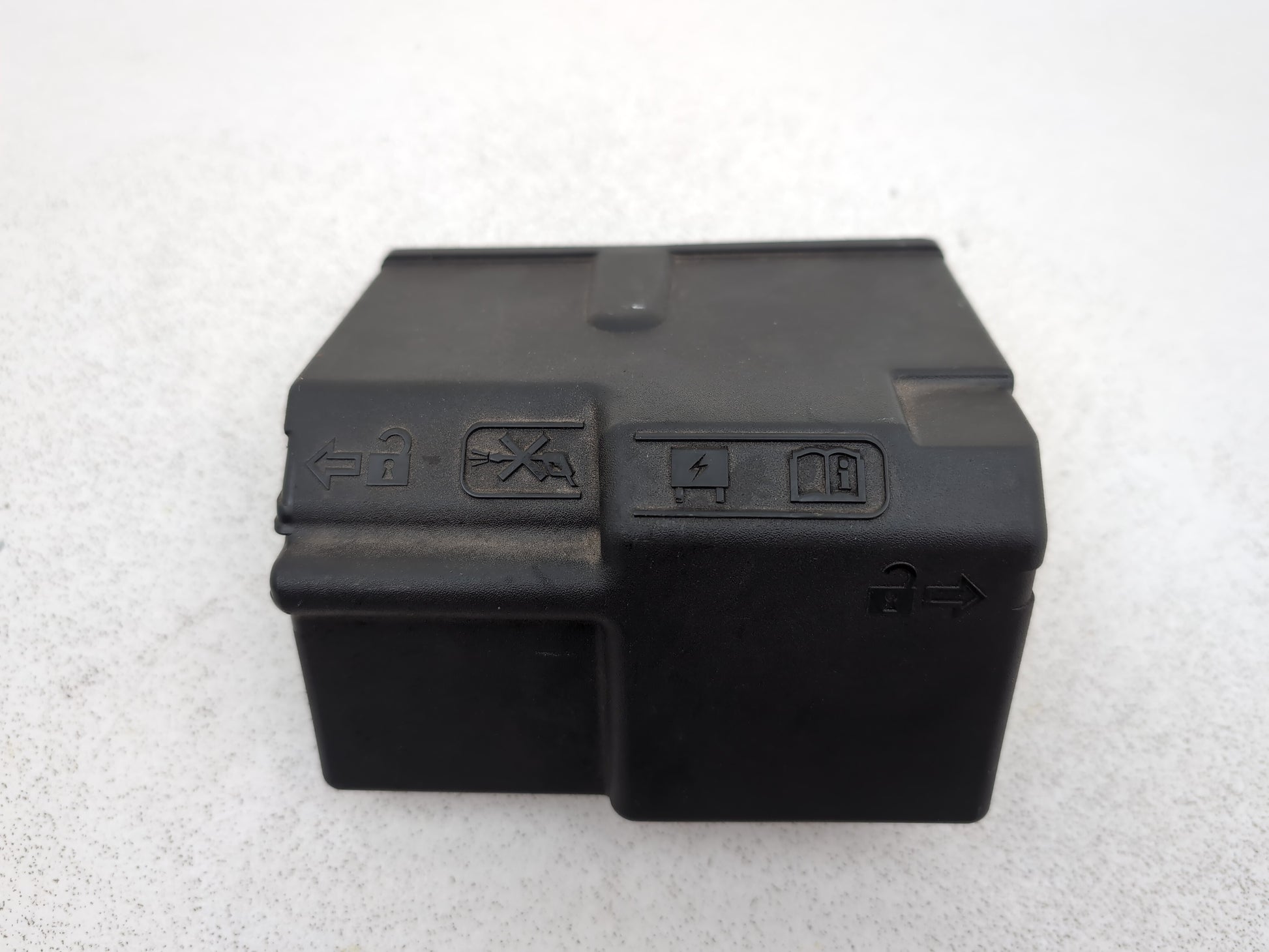 Positive Pole Battery Power Boot Distribution Fuse Box 1