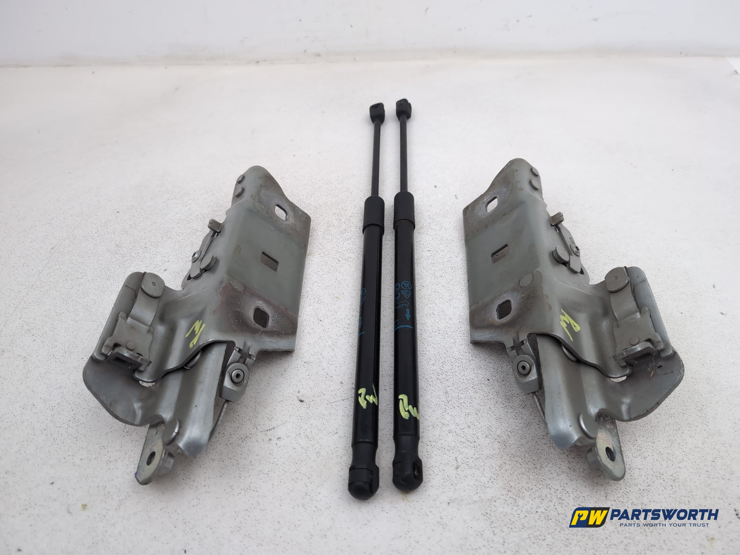 Bonnet Hinges 1