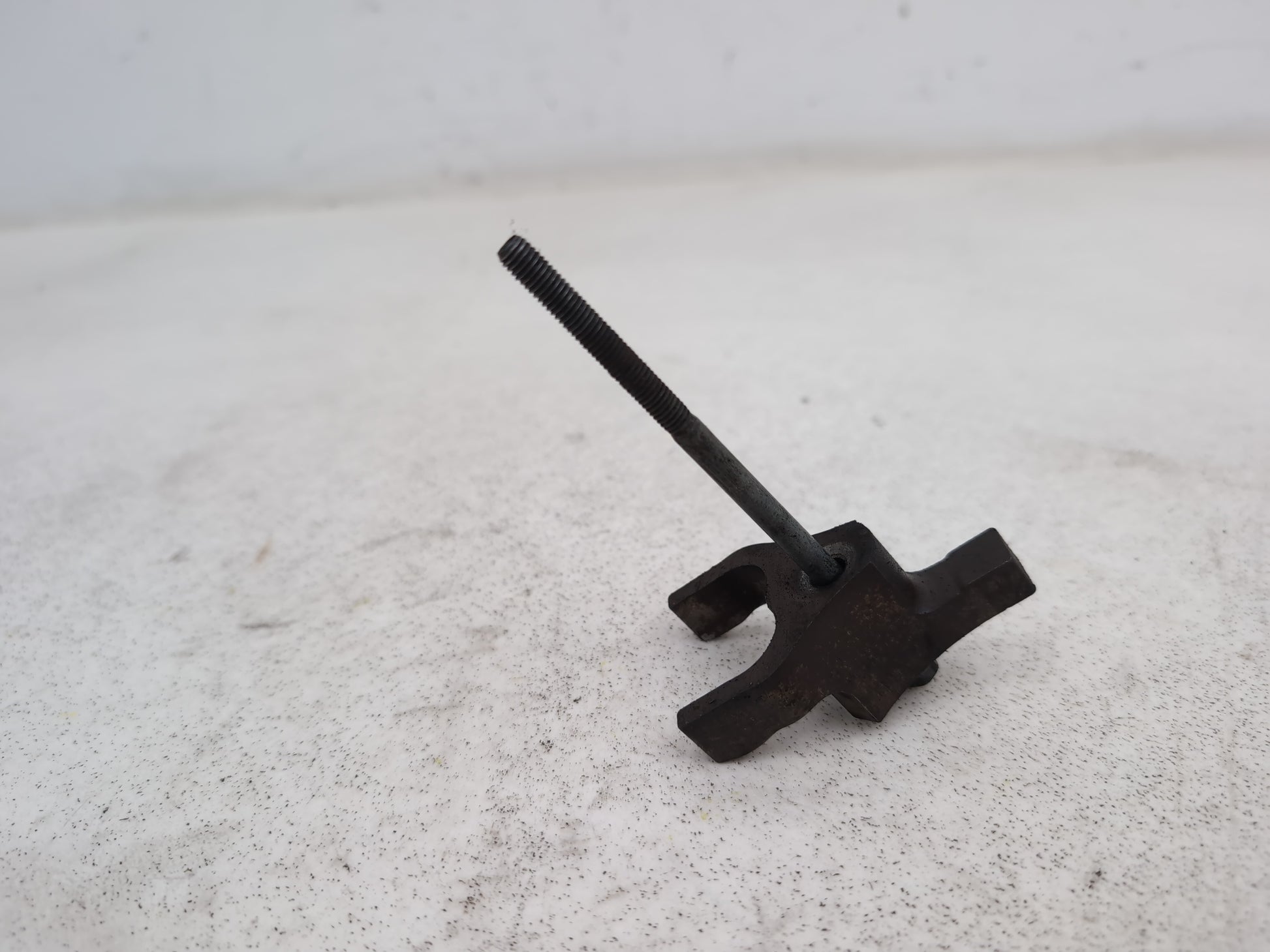 Engine Mounting Bracket 1