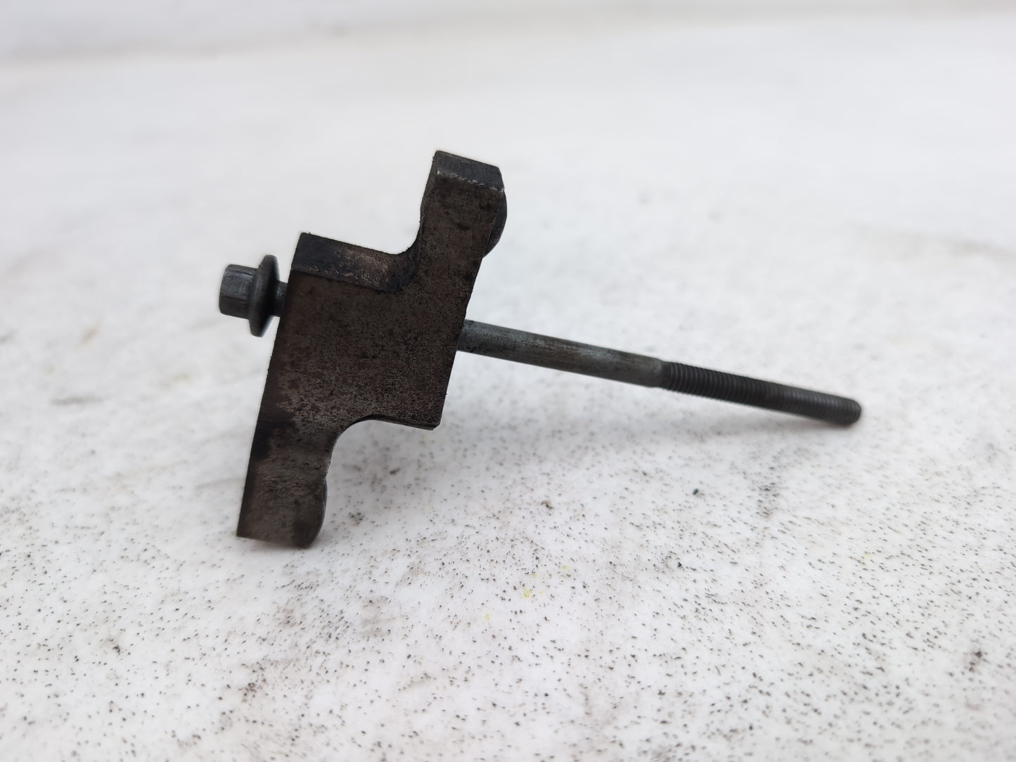 Engine Mounting Bracket 1