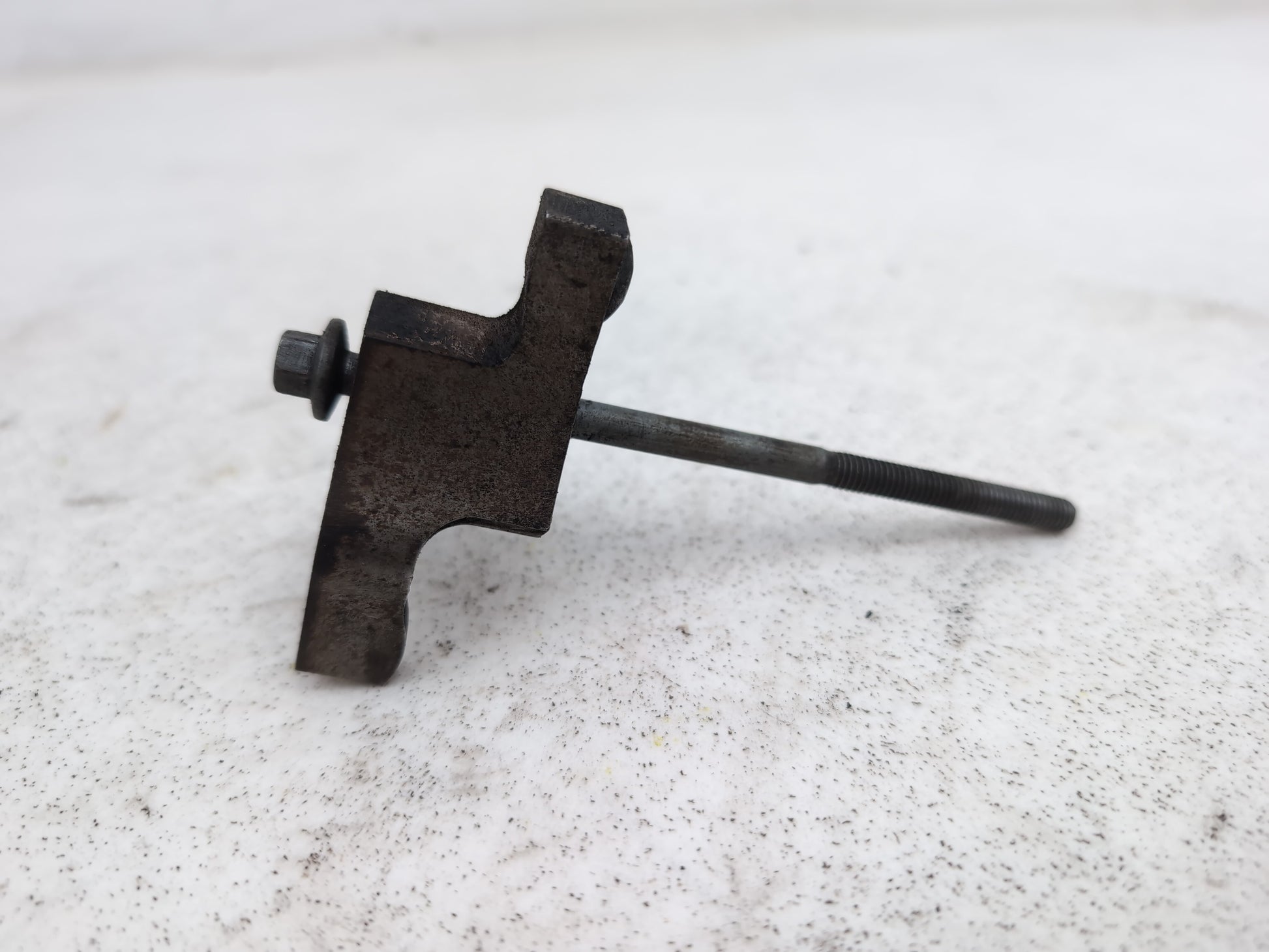 Engine Mounting Bracket 1