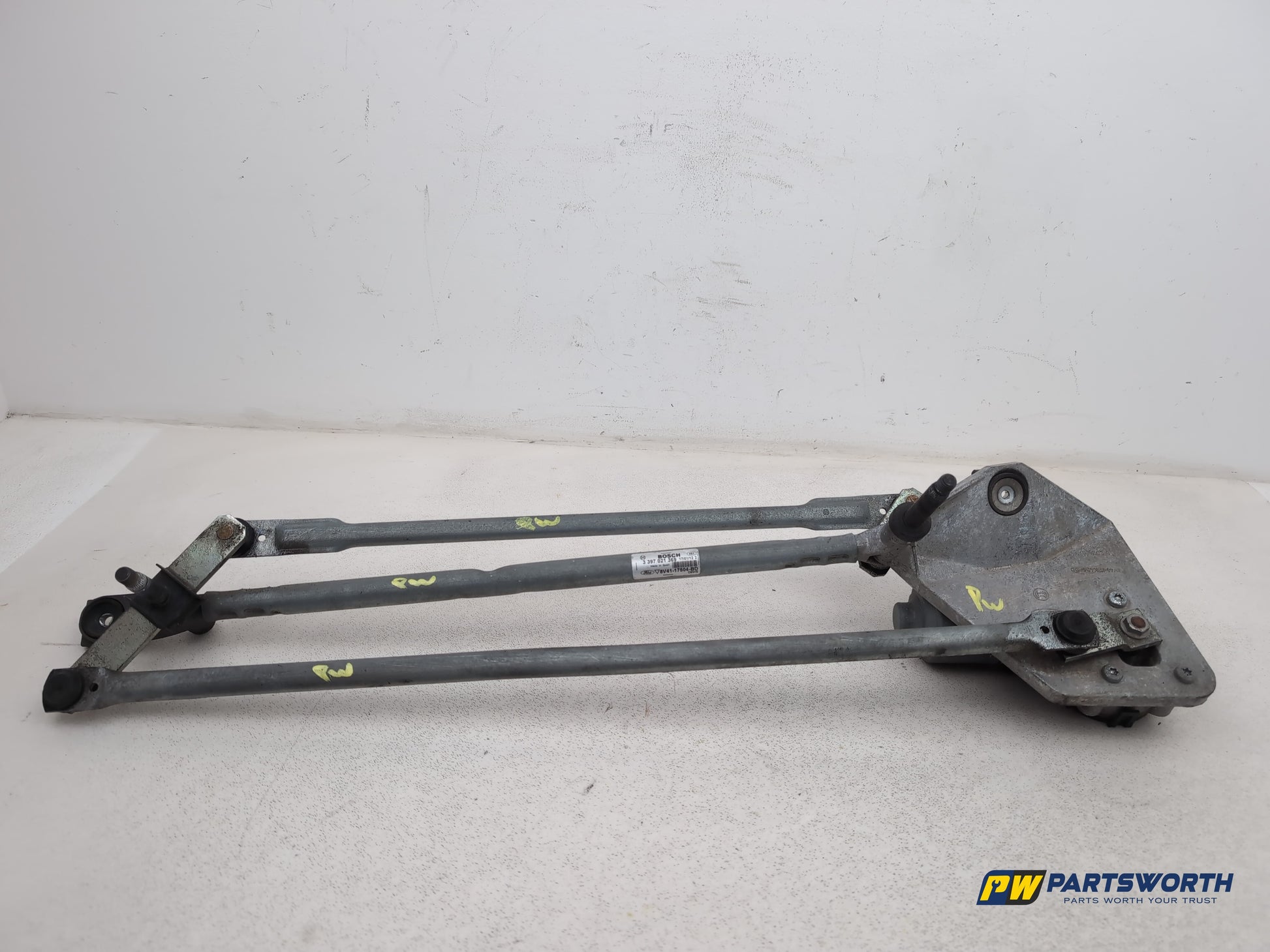 Front Wiper Motor & Mechanism / Linkage 1