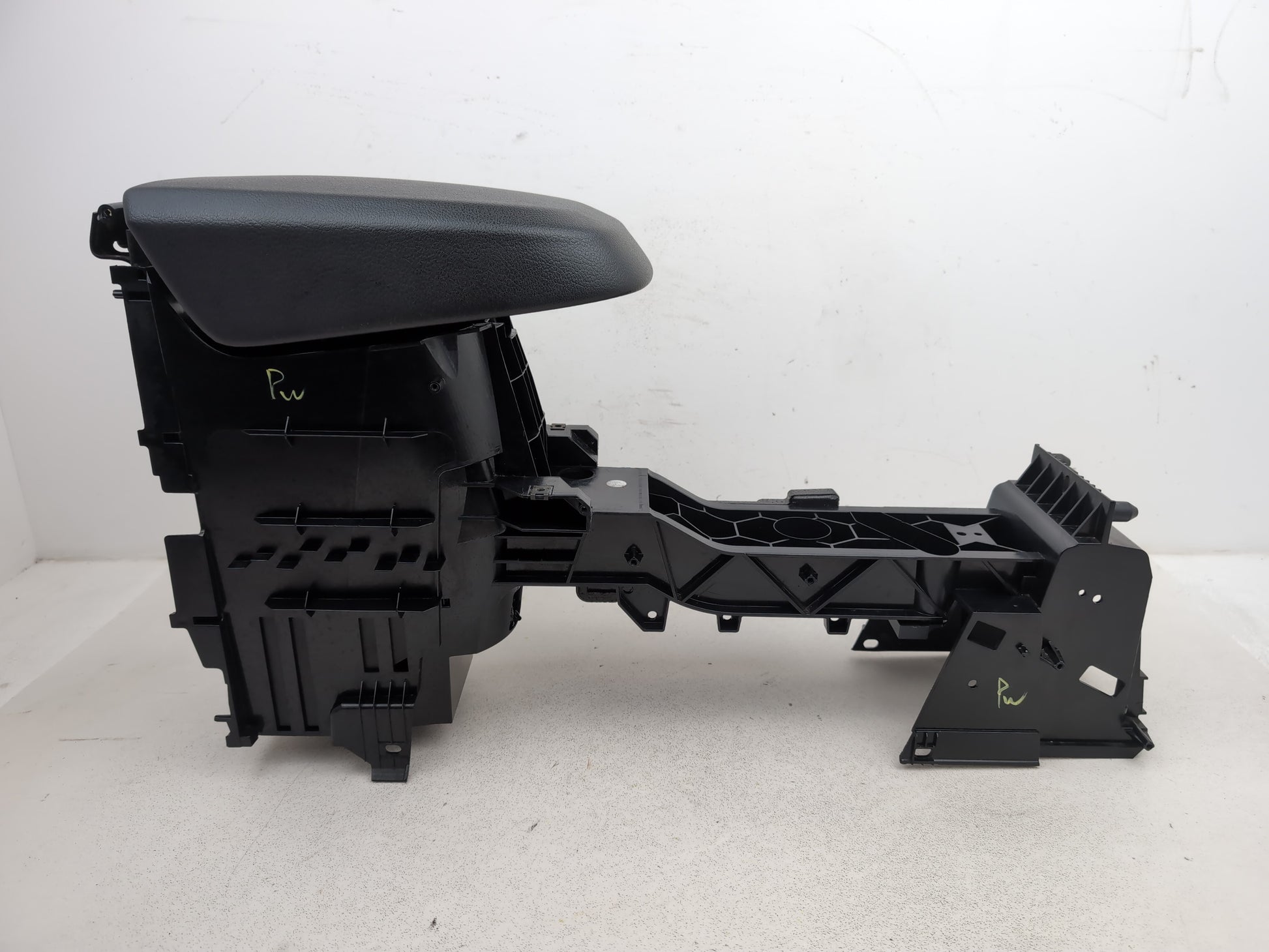 Centre Console Armrest 1