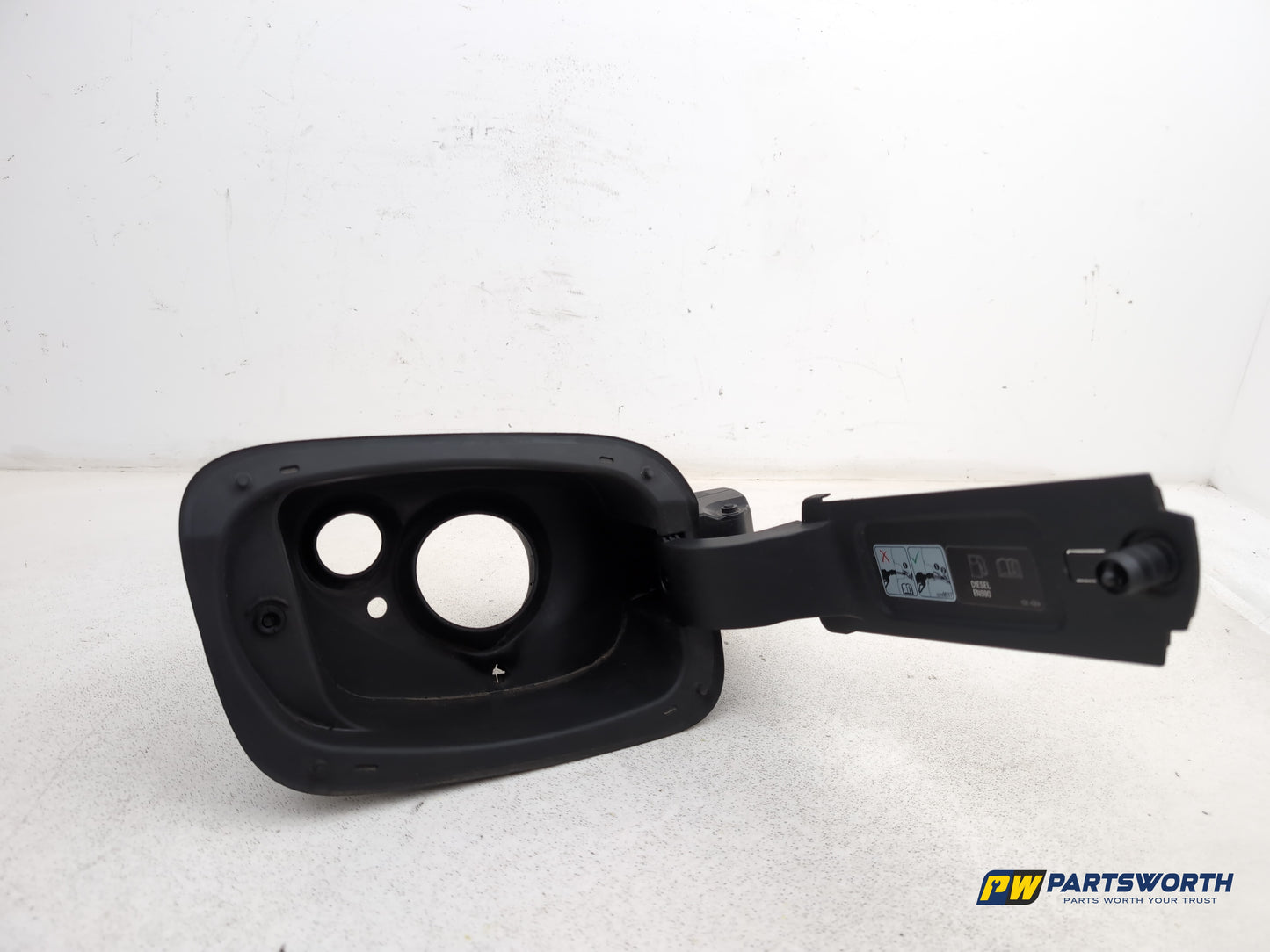 Fuel filler neck 1