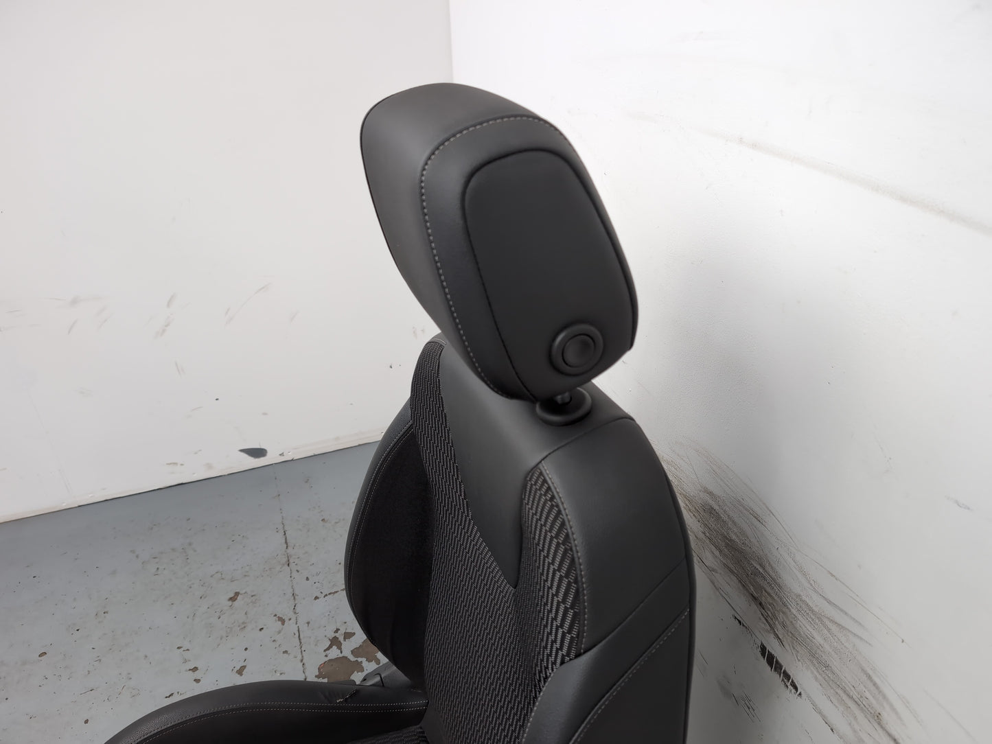Vauxhall Insignia Sri Vx-Line Nav T D Seat Front Rh Driver Side 2015-2026 - photo 7