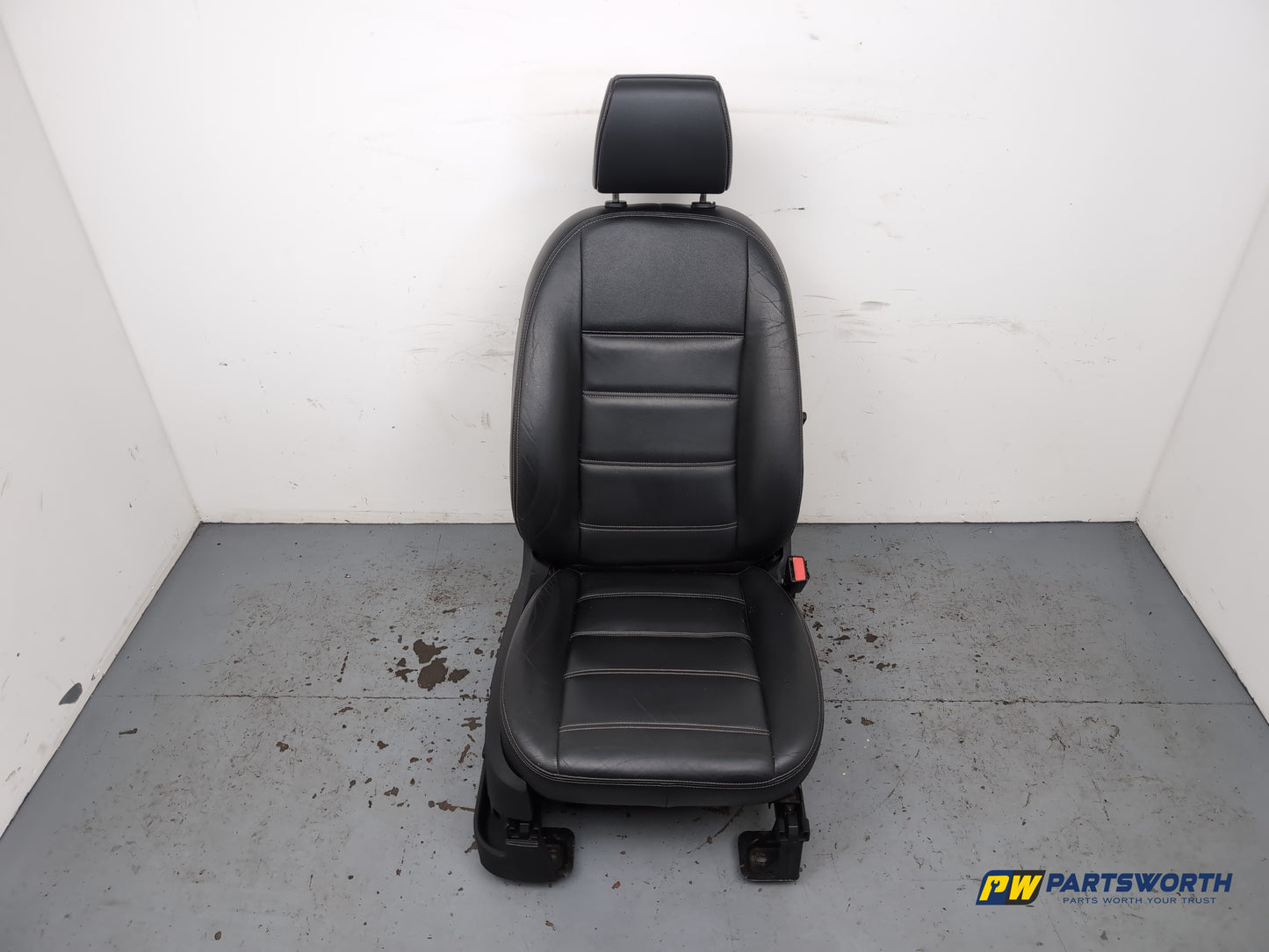 Seat Front RH 1