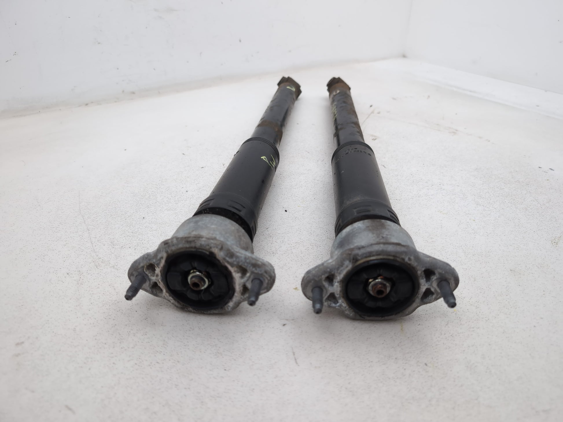 Mercedes-Benz C250 Amg Sport Ed125 Cdi Shock Absorber Rear Pair A2043260598 - photo 5