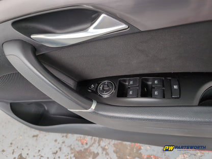 Door Front RH 13