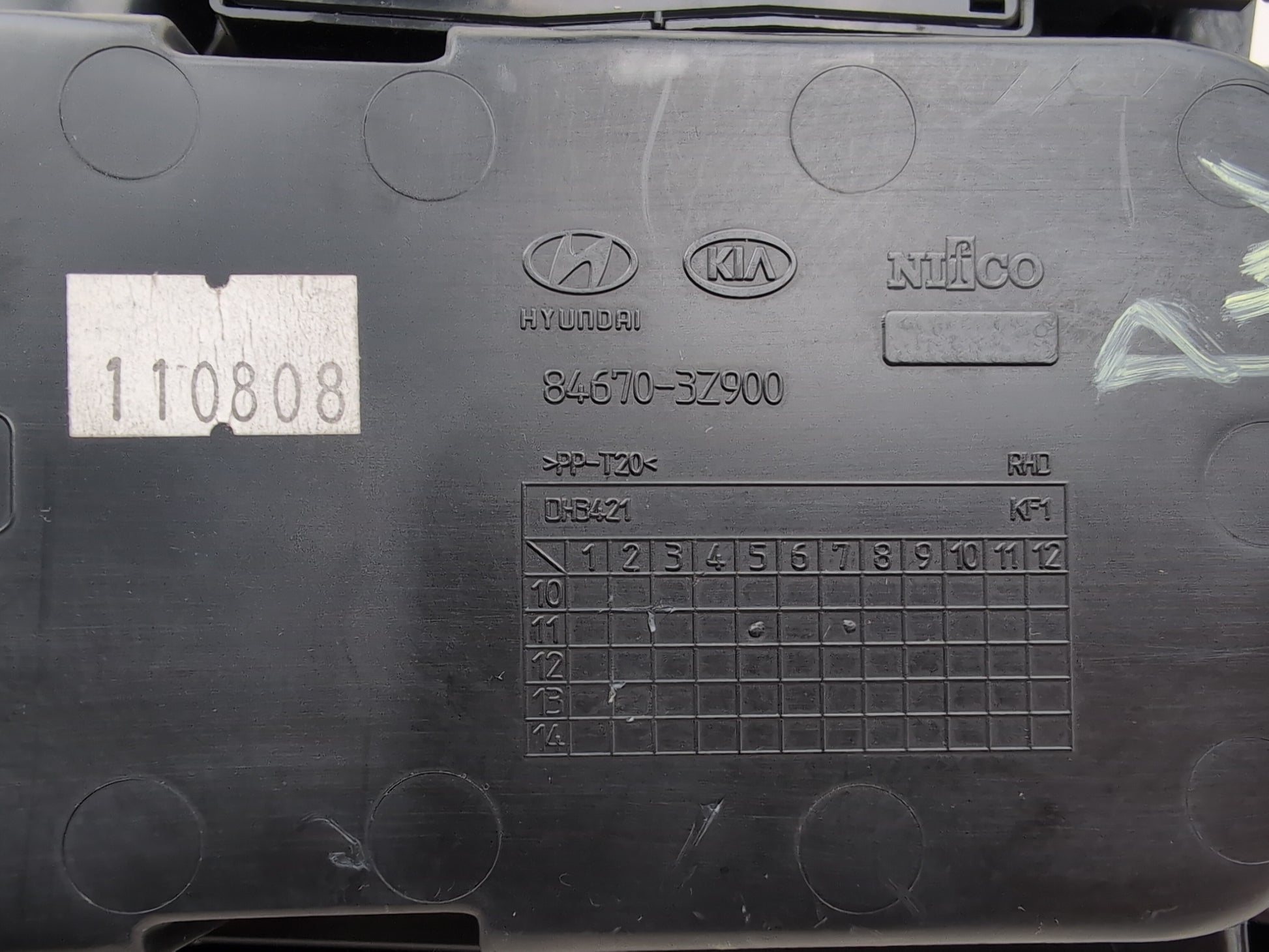 Hyundai I40 Style Crdi 2012 Centre Console Storage Tray & Switches 84670-3z900 - photo 8