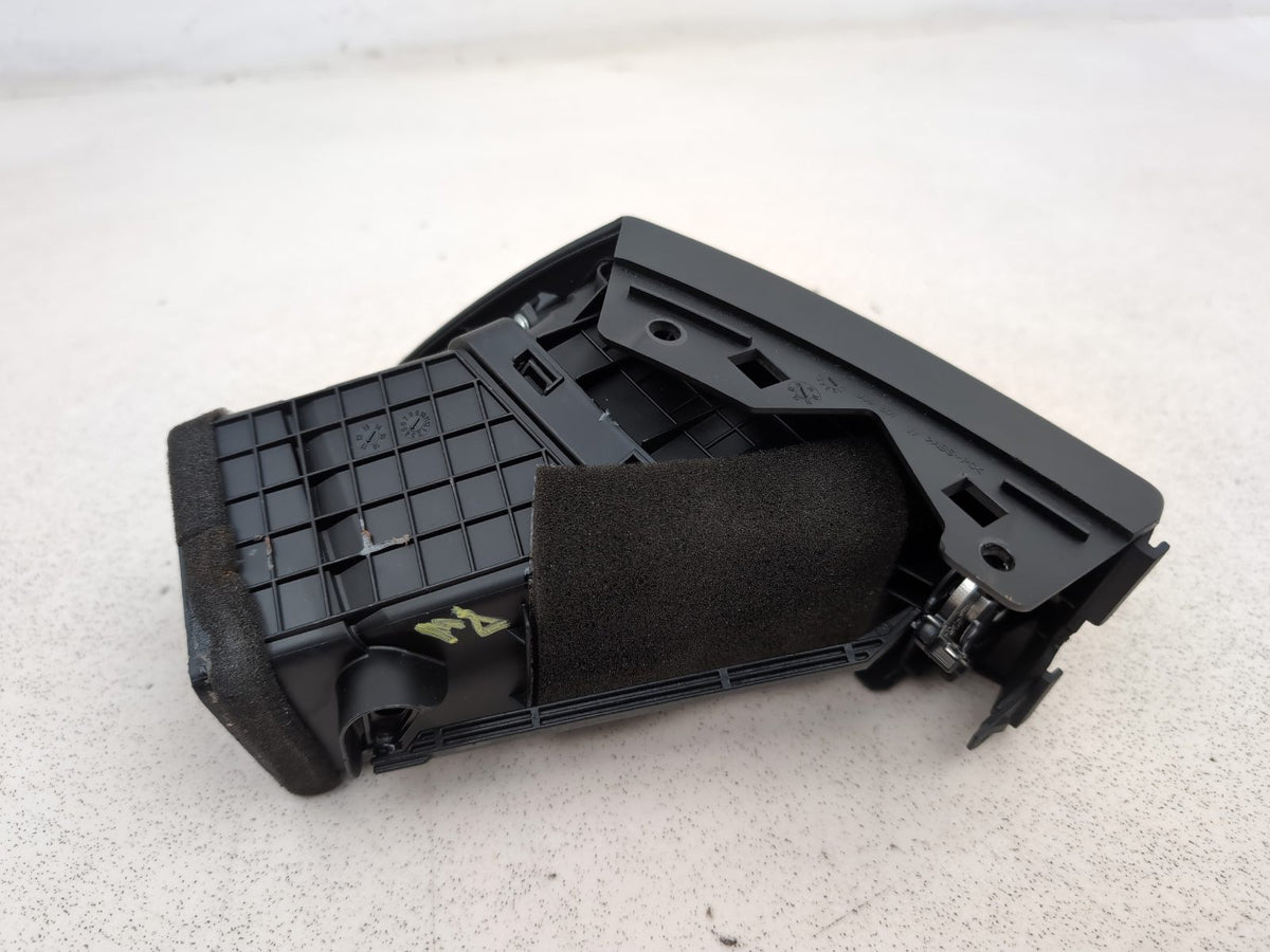 Facia Vent LH 7
