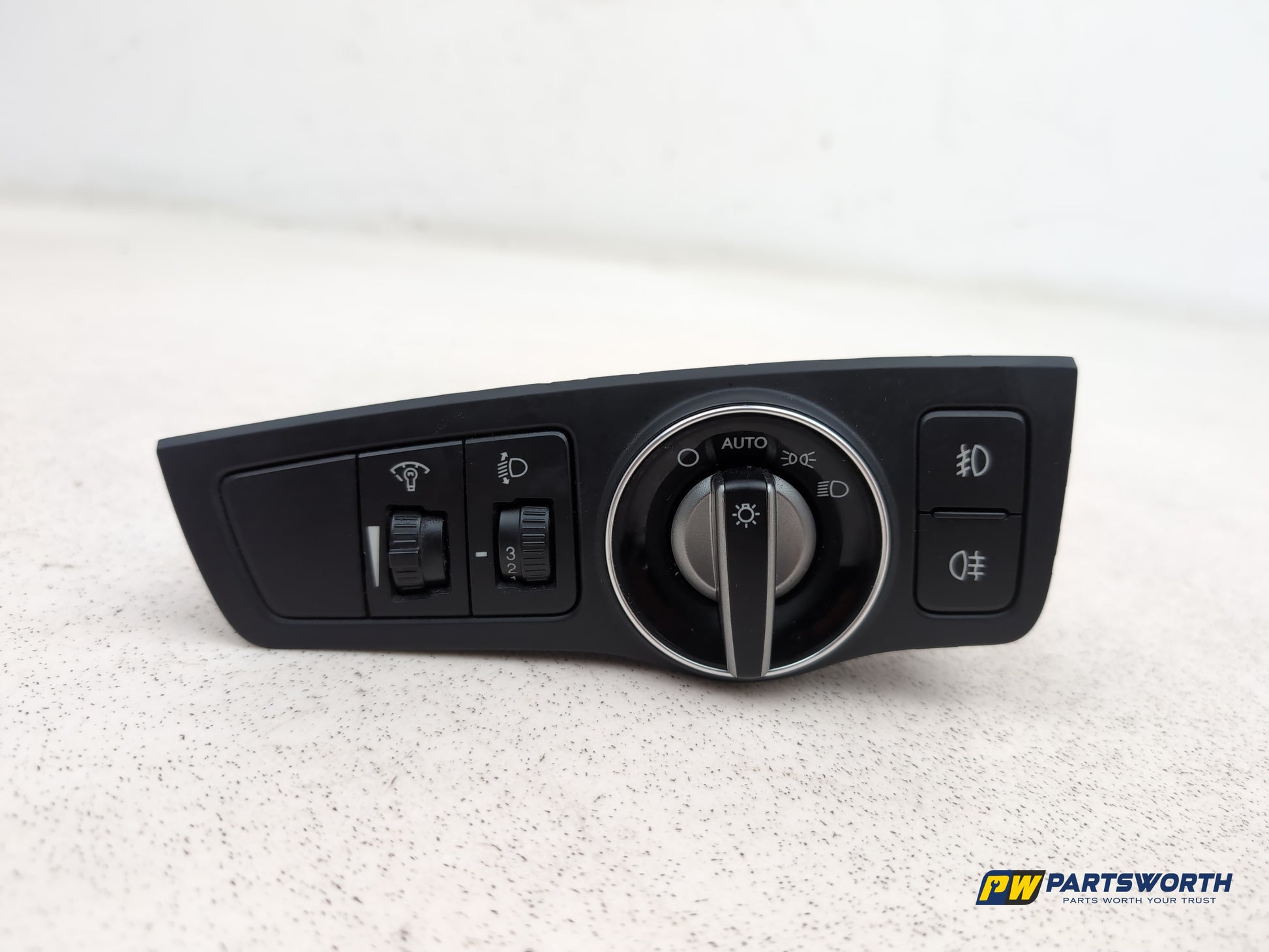 Hyundai I40 Headlight Fog Light Control Switch Trim Panel 93300-3z970 2011-2015
