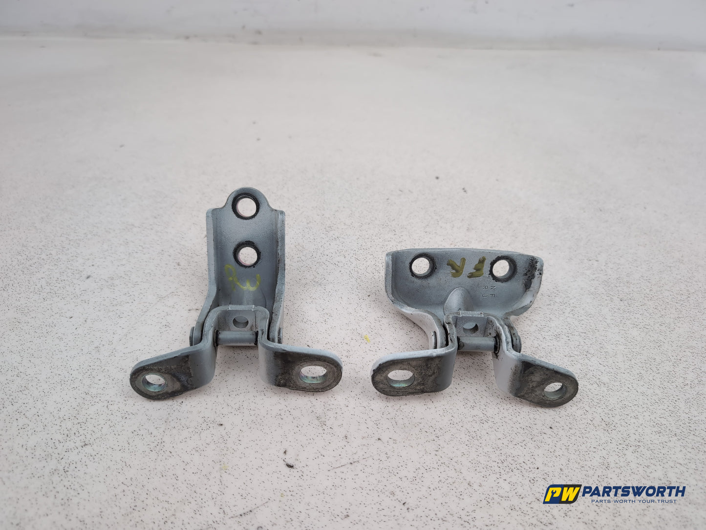 Hyundai I40 Style Crdi Rh Front Door Hinge Pair Driver Side 2011-2019
