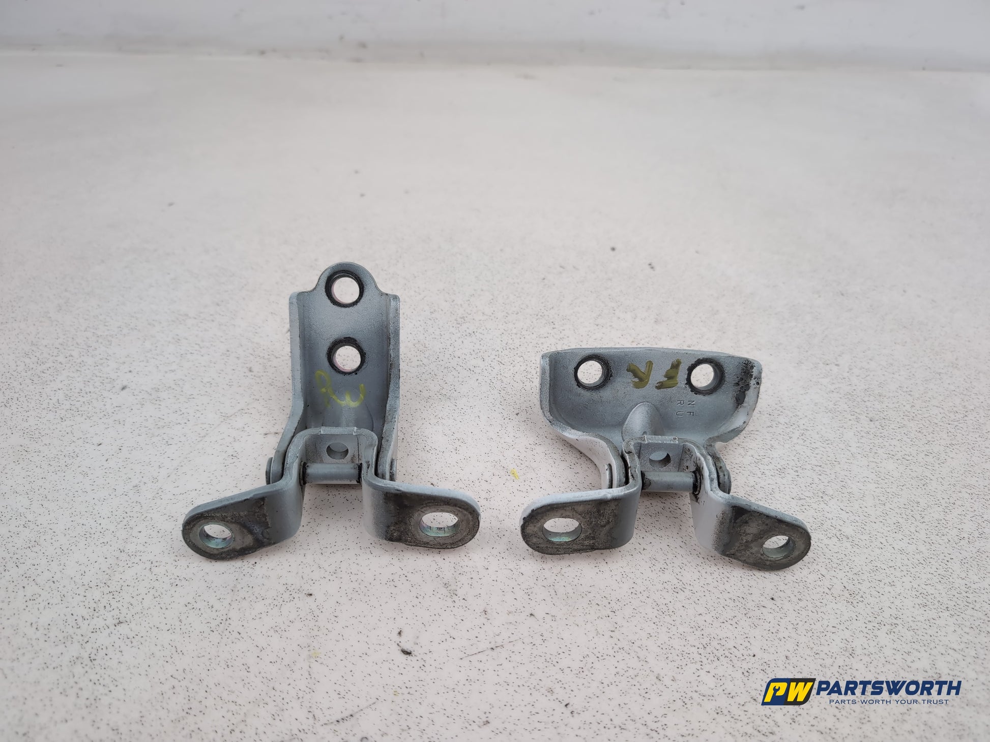 Hyundai I40 Style Crdi Rh Front Door Hinge Pair Driver Side 2011-2019