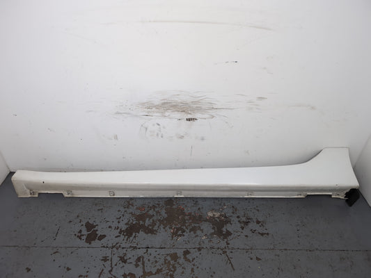 Hyundai I40 Style Crdi Side Skirt Lh White Crystal Pearl Pw6 2011-2019 Scratches