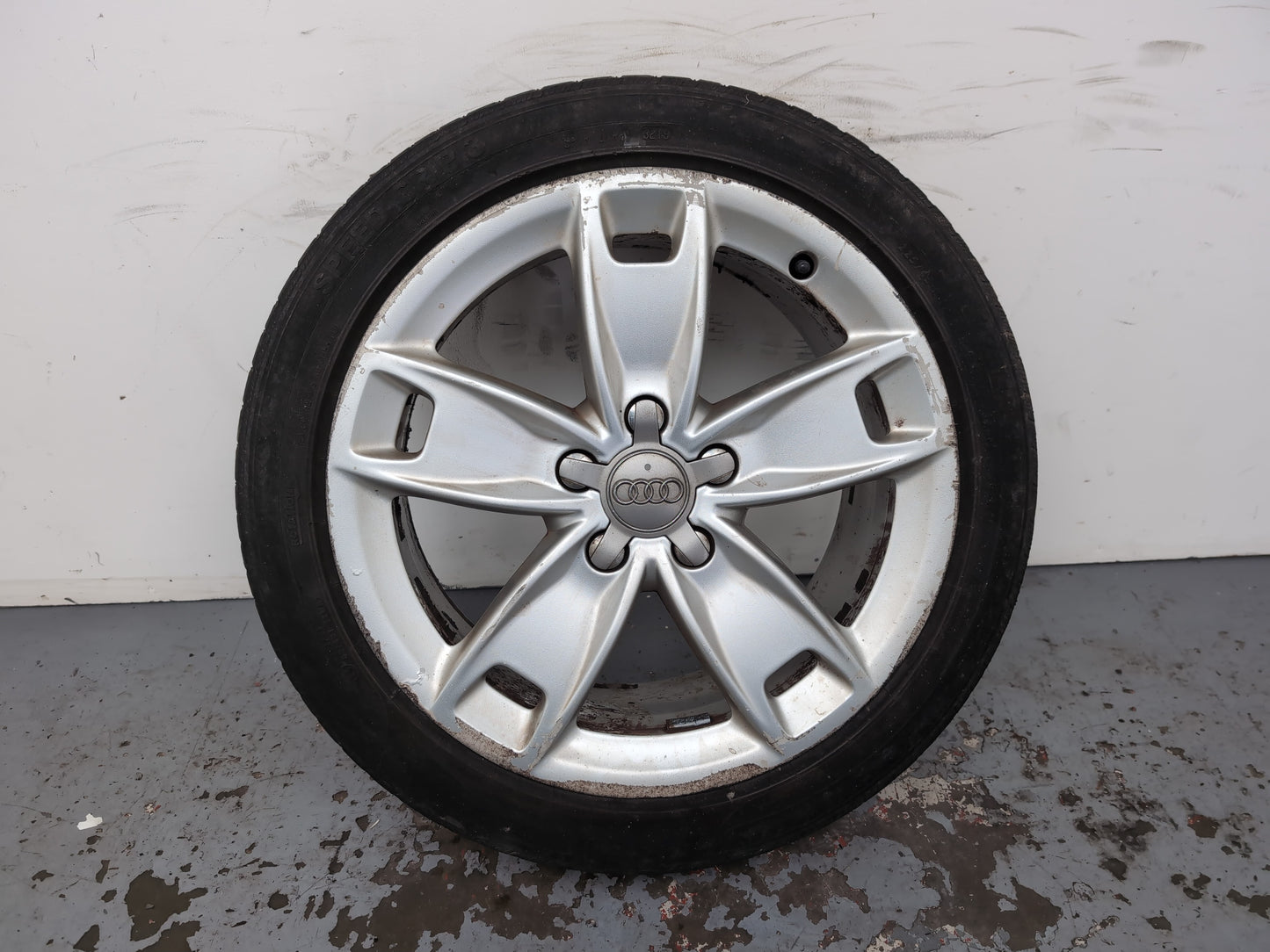 Audi A3 Sport Tfsi Wheel With Tyre 225/45 R17 8p0601025bl