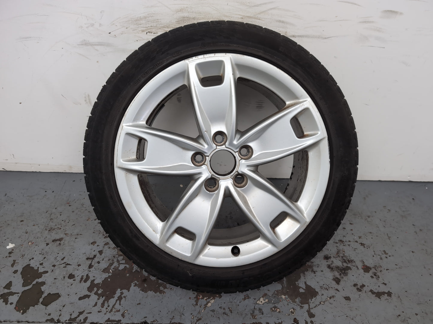Audi A3 Sport Tfsi Wheel With Tyre 225/45 R17 8p0601025bl