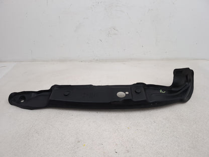 Audi A6 Se Tdi Front Wing Mount Bracket Left Passenger Side 4g0821111 2011-2018